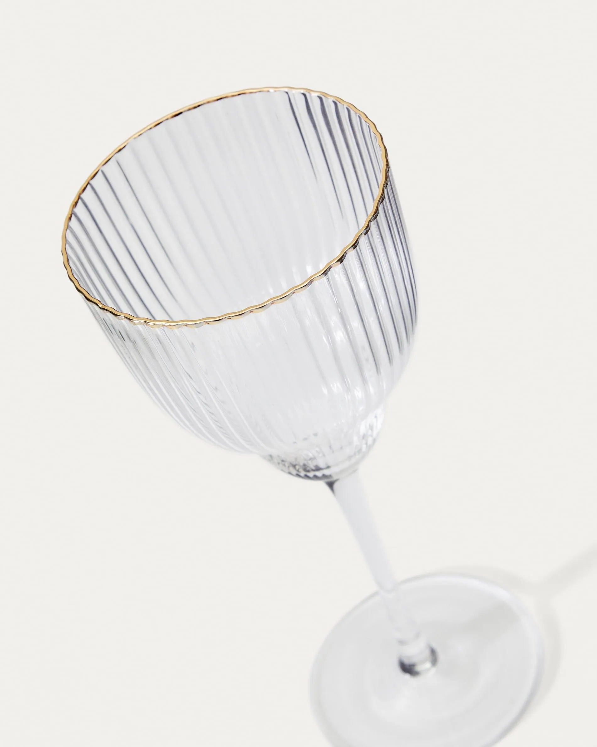 Elegantes Weinglas aus Klarglas mit vergoldetem Rand, 33 cl, für stilvollen Weingenuss.