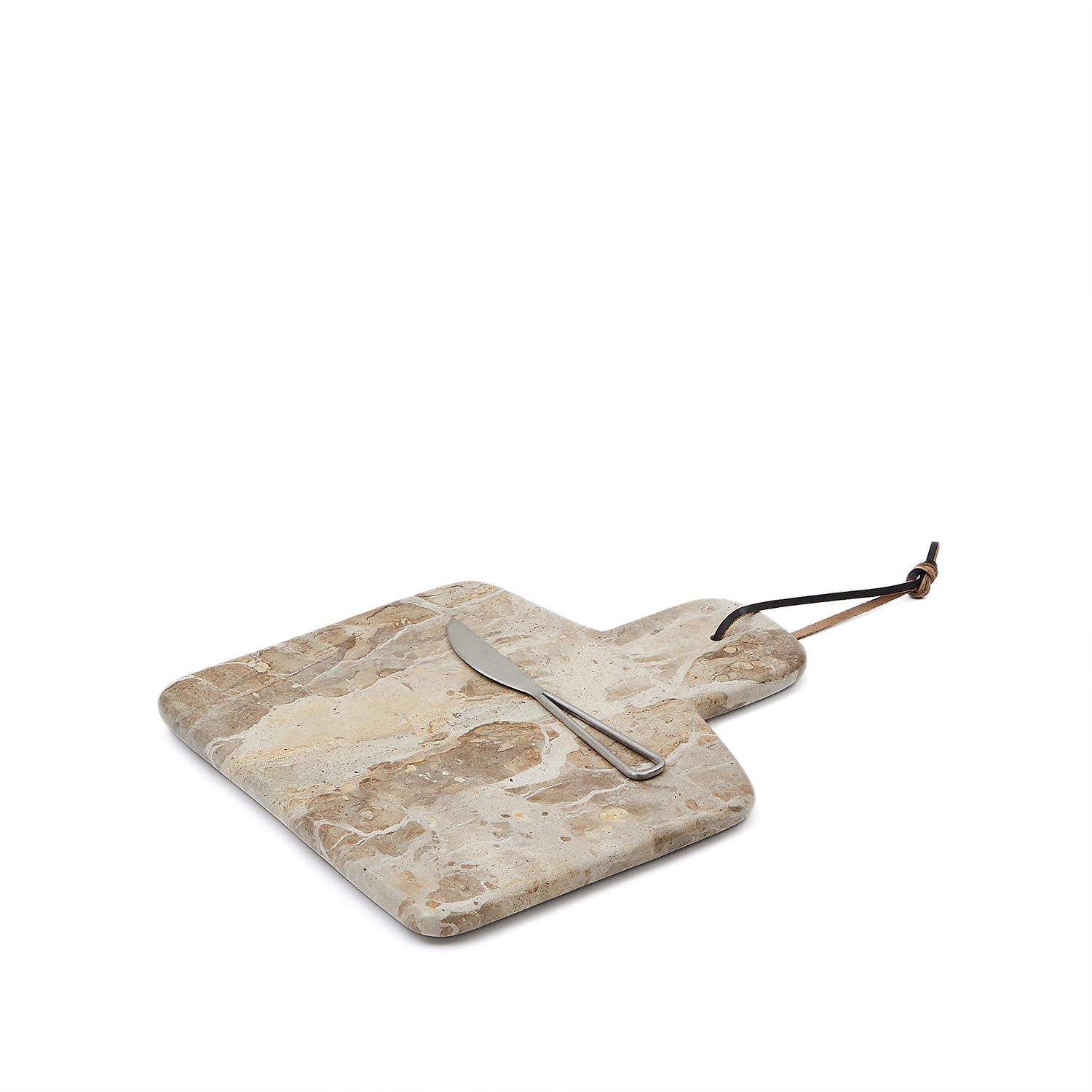 Set aus Schneidebrett gross und Suka Messer aus Marmor beige in Beige präsentiert im Onlineshop von KAQTU Design AG. Schneidebrett ist von Kave Home