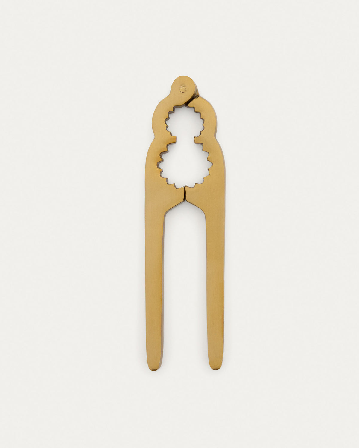 Nussknacker Blisk aus goldfarbenem Edelstahl in Gold präsentiert im Onlineshop von KAQTU Design AG. Küchenhelfer ist von Kave Home