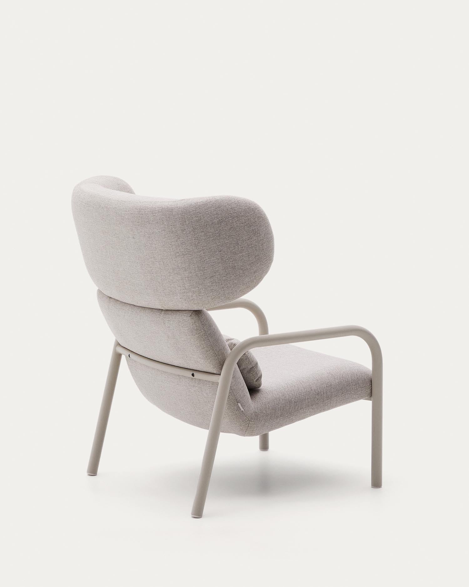 Sessel Inari in Beige und beiger lackierter Stahl FSC Mix Credit in Beige präsentiert im Onlineshop von KAQTU Design AG. Sessel ist von Kave Home