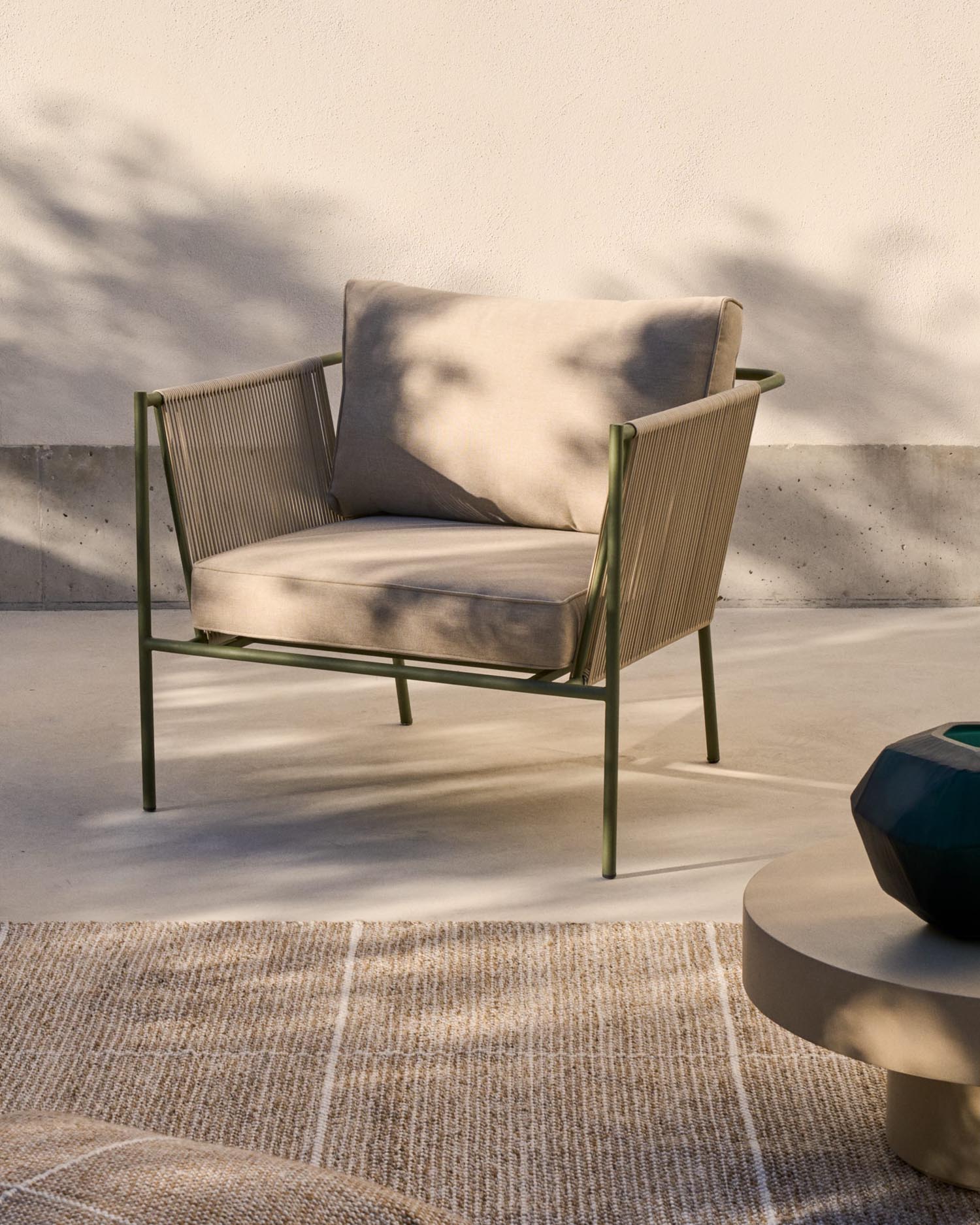 Fauteuil d'extérieur Zivia en corde écrue et acier galvanisé vert