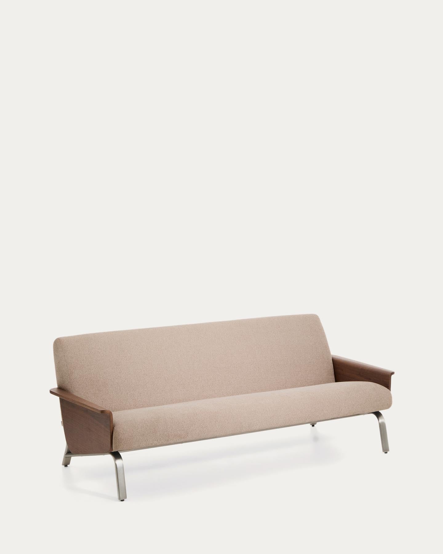 3-Sitzer-Sofa Amsen in Hellbraun aus Nussbaumsperrholz und Beinen aus em gebürsteten Edelstahl 190 cm in Hellbraun präsentiert im Onlineshop von KAQTU Design AG. 3er Sofa ist von Kave Home
