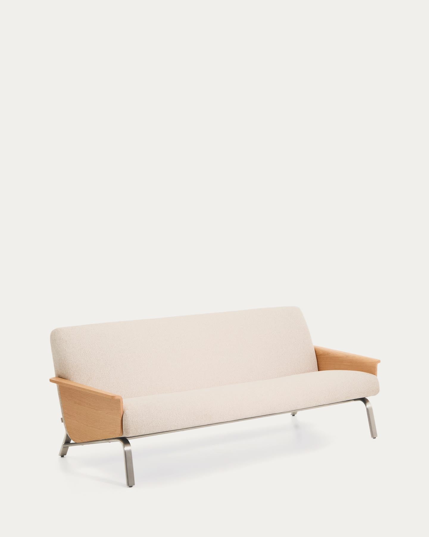 3-Sitzer-Sofa Amsen aus Eichensperrholz mit beiger Chenille und Beinen aus em gebürsteten Edelstahl 190 cm in Beige präsentiert im Onlineshop von KAQTU Design AG. 3er Sofa ist von Kave Home