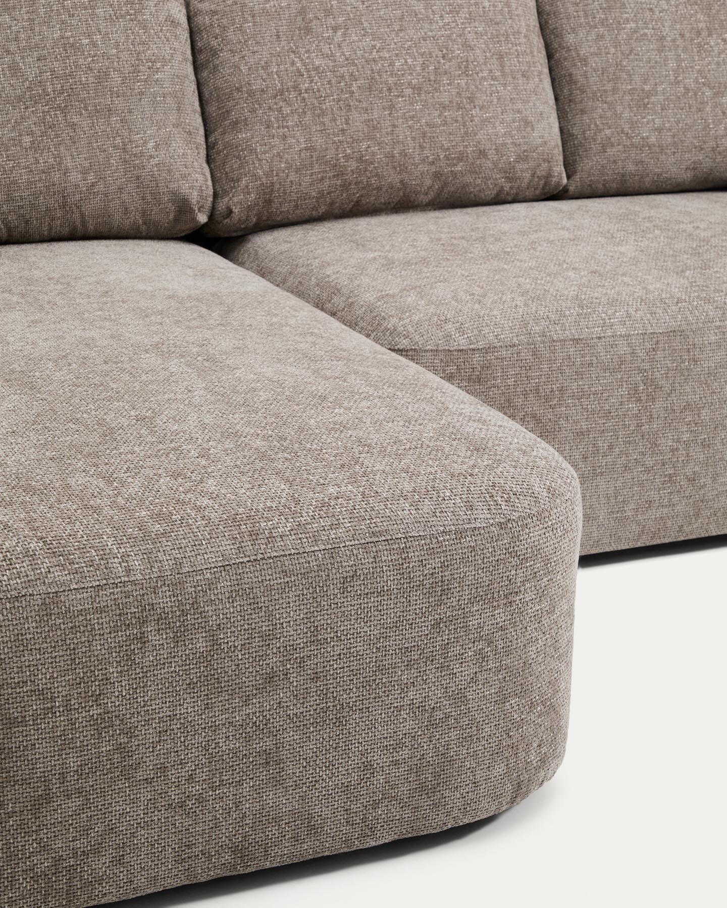 3-Sitzer-Bettsofa Laira in taupefarbener Chenille und Chaiselongue links, 246 cm, FSC Mix Credit in Taupe präsentiert im Onlineshop von KAQTU Design AG. Bettsofa ist von Kave Home