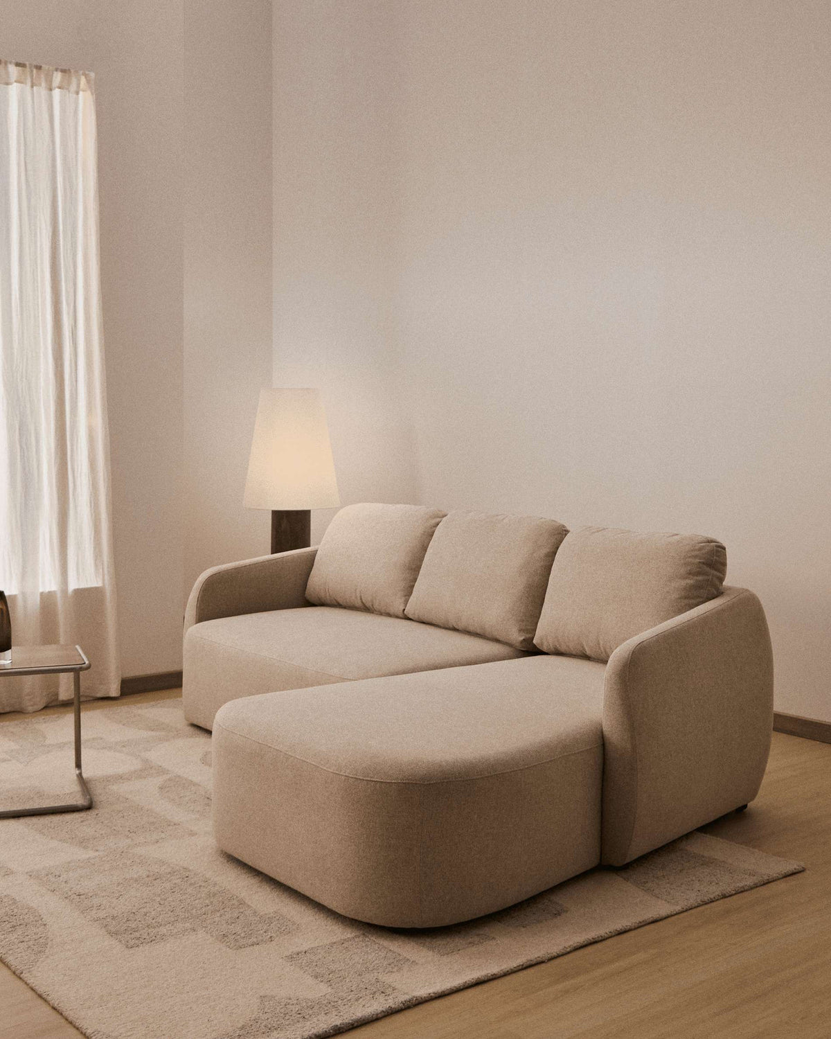 3-Sitzer-Bettsofa Laira in beiger Chenille und Chaiselongue rechts, 246 cm, FSC Mix Credit in Beige präsentiert im Onlineshop von KAQTU Design AG. Bettsofa ist von Kave Home