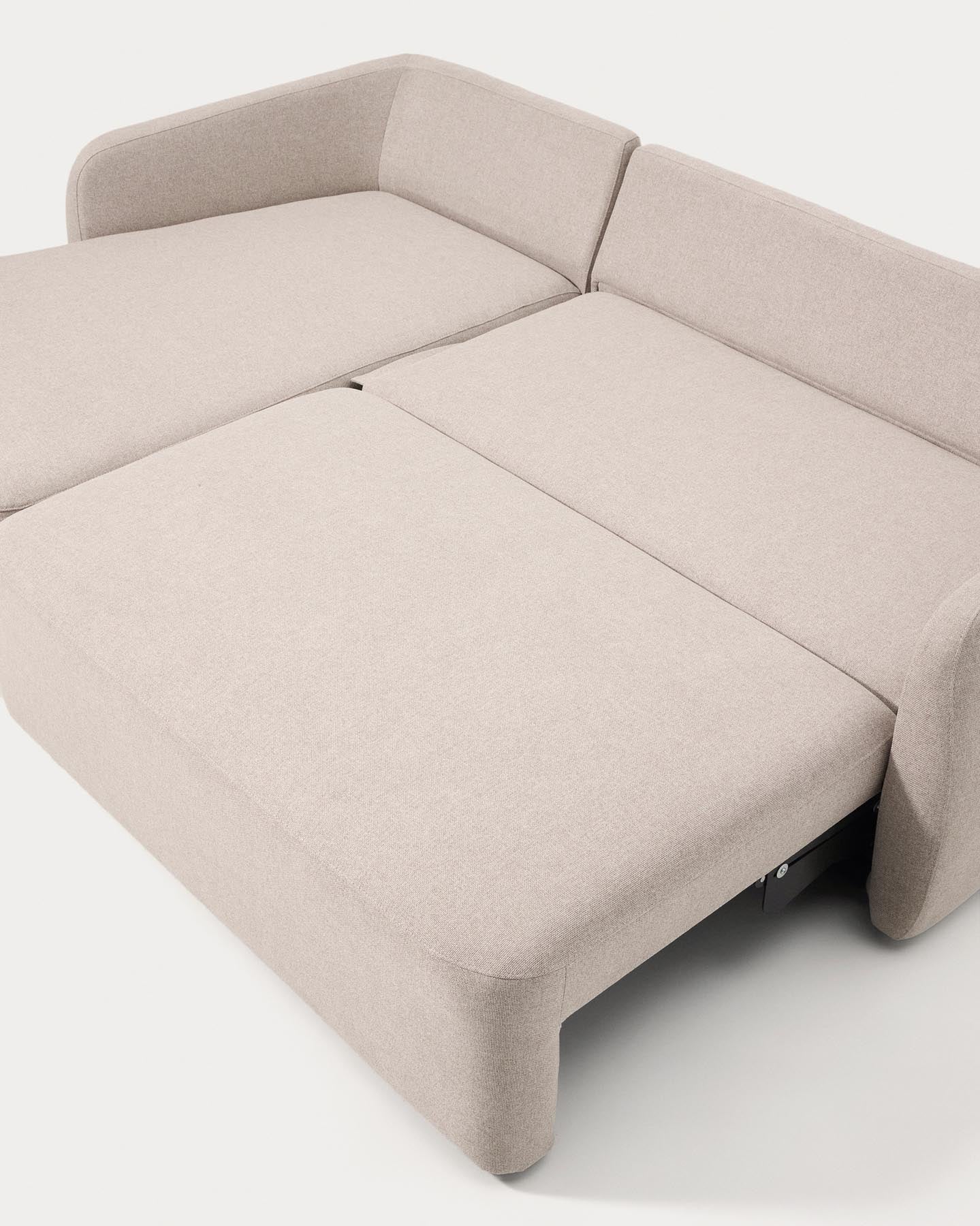 3-Sitzer-Bettsofa Laira in beiger Chenille und Chaiselongue links, 246 cm, FSC Mix Credit in Beige präsentiert im Onlineshop von KAQTU Design AG. Bettsofa ist von Kave Home
