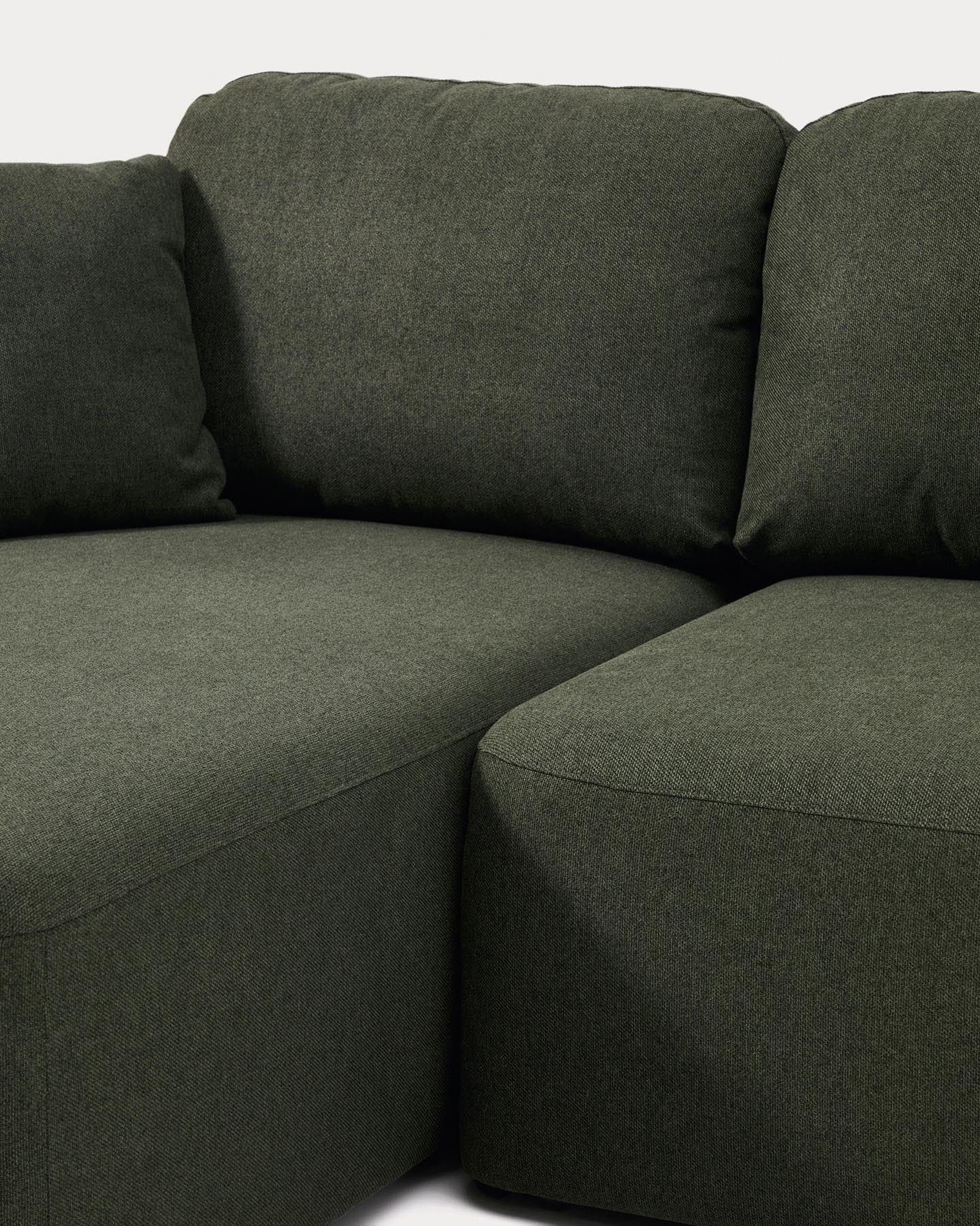 3-Sitzer-Bettsofa Laira in dunkelgrüner Chenille und Chaiselongue links, 246 cm, FSC Mix Credit in Dunkelgrün präsentiert im Onlineshop von KAQTU Design AG. Bettsofa ist von Kave Home