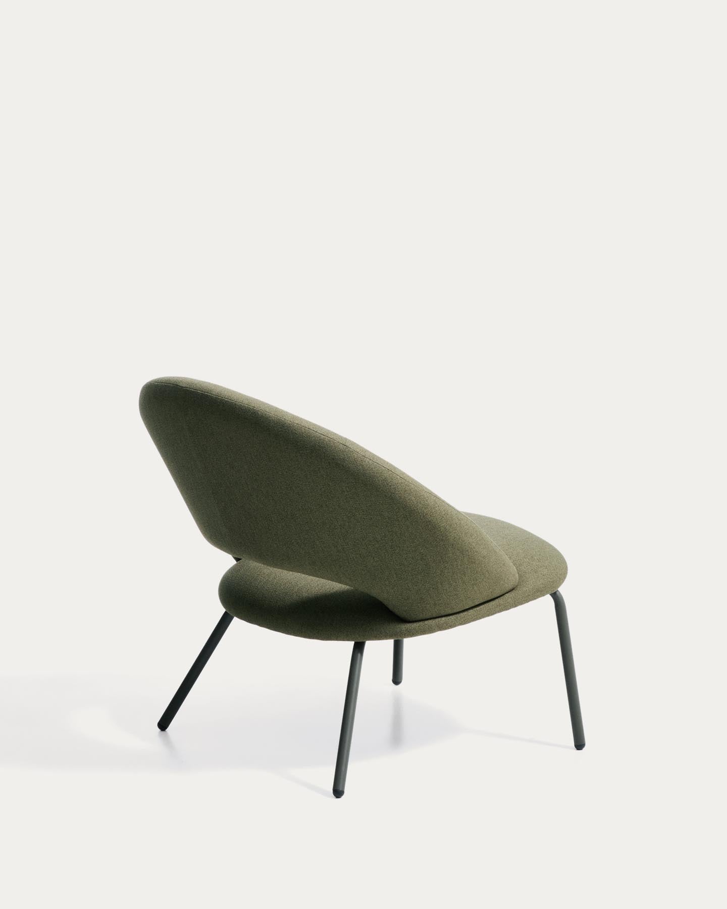 Sessel Bonali mit grüner Chenille und grünen Metallbeinen, FSC Mix Credit  in Grün präsentiert im Onlineshop von KAQTU Design AG. Sessel ist von Kave Home