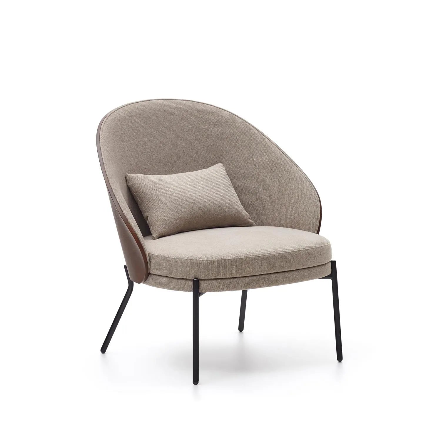 Eleganter Eamy Sessel: Hellbraunes Eschenfurnier, schwarzes Metall.