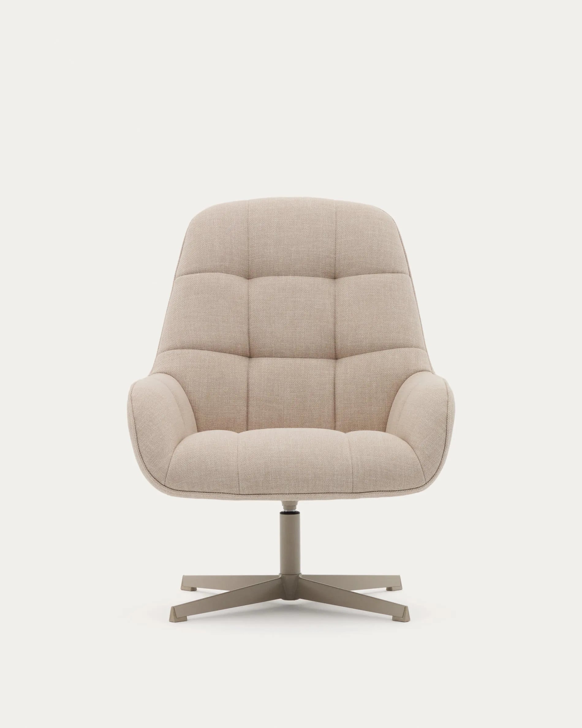 Eleganter Drehsessel in Beige mit grauer Metallbasis, 360° drehbar, ergonomisch und nachhaltig, ideal für stilvolle Entspannung.
