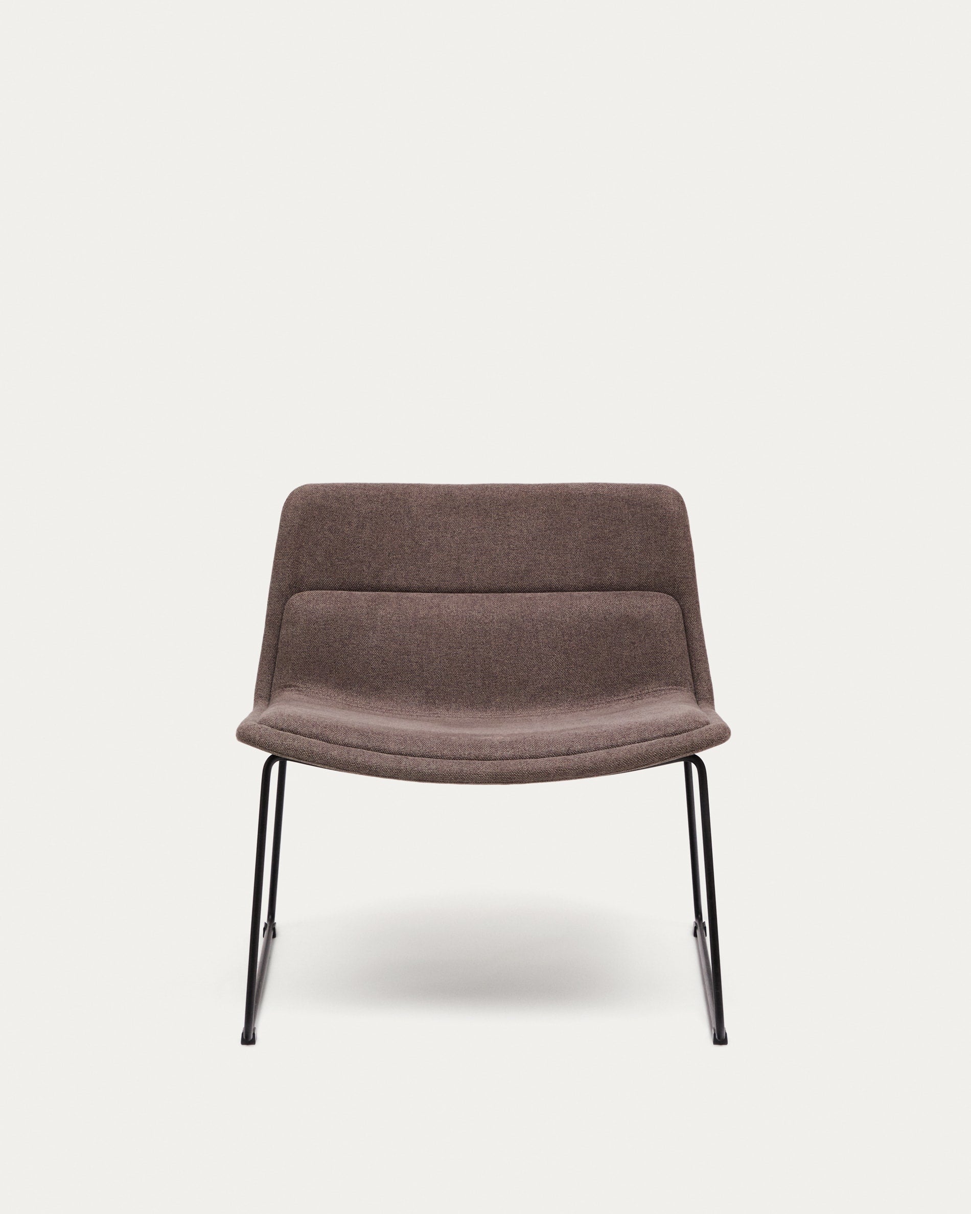 Moderner Sessel Zahara aus braunem Stahl mit schwarzem Finish, FSC 100%, stilvoll und nachhaltig für Ihr Zuhause.