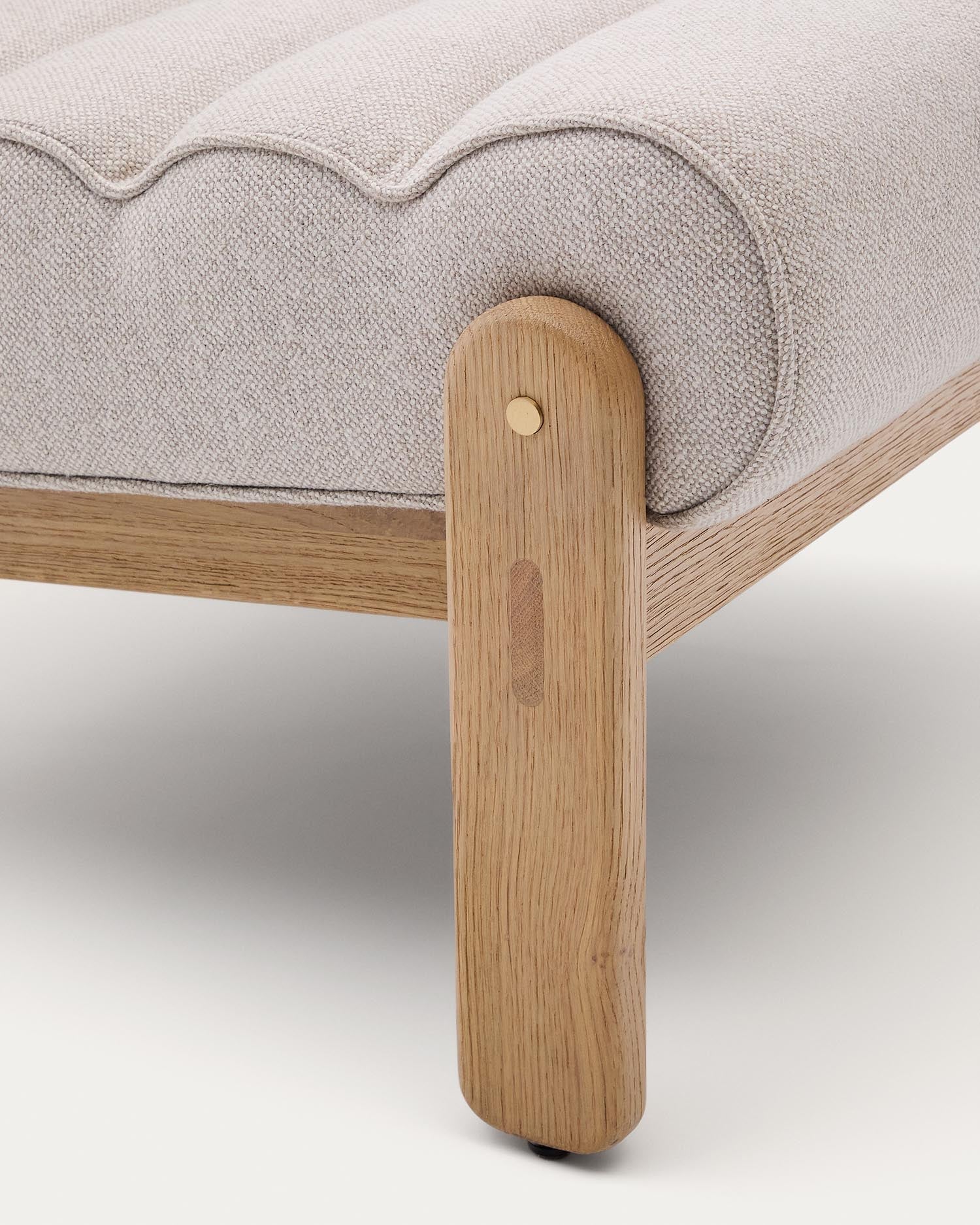 Sessel Magira in Beige aus massivem Eichenholz mit Finish in natürlichem Farbton in Beige präsentiert im Onlineshop von KAQTU Design AG. Sessel ist von Kave Home