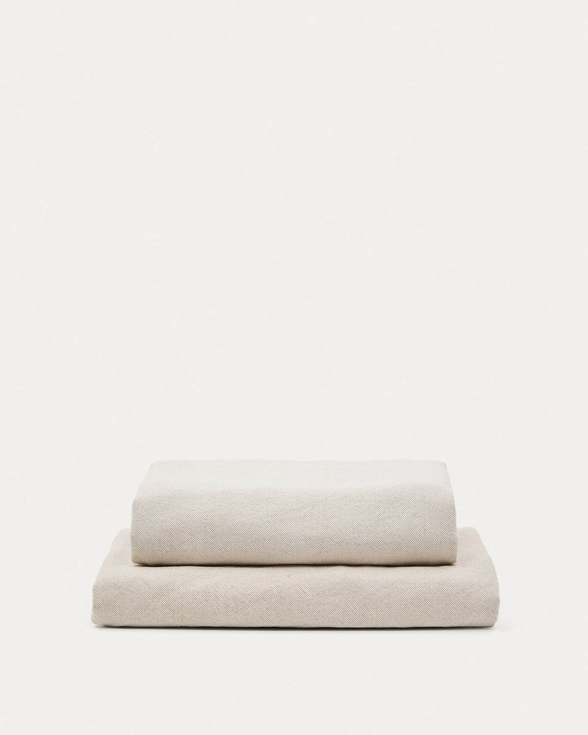 Bezug Fussablage Zenira aus Baumwolle und Leinen in Beige 90 x 90 cm in Beige präsentiert im Onlineshop von KAQTU Design AG. Ottoman-Zubehör ist von Kave Home