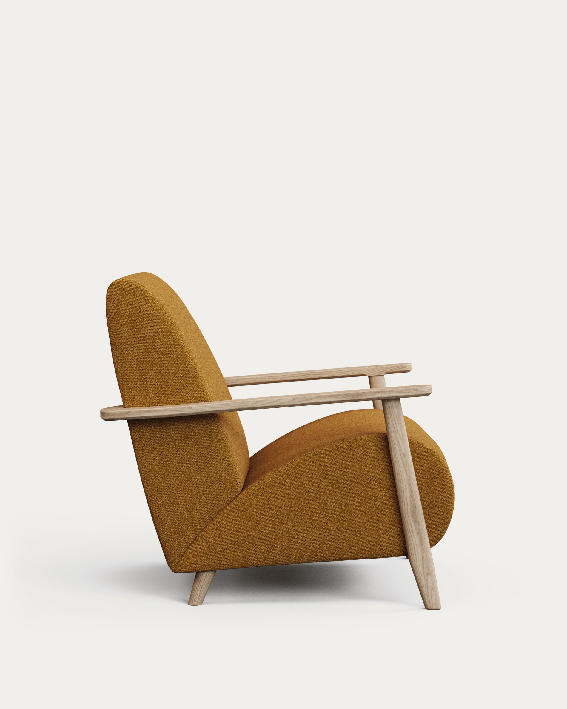 Sessel Meghan in schwer entflammbarem Lammfellimitat in Senfgelb mit massivem Eschenholz mit Natur-Finish, FSC Mix Credit in Senfgelb präsentiert im Onlineshop von KAQTU Design AG. Sessel mit Armlehnen ist von Kave Home