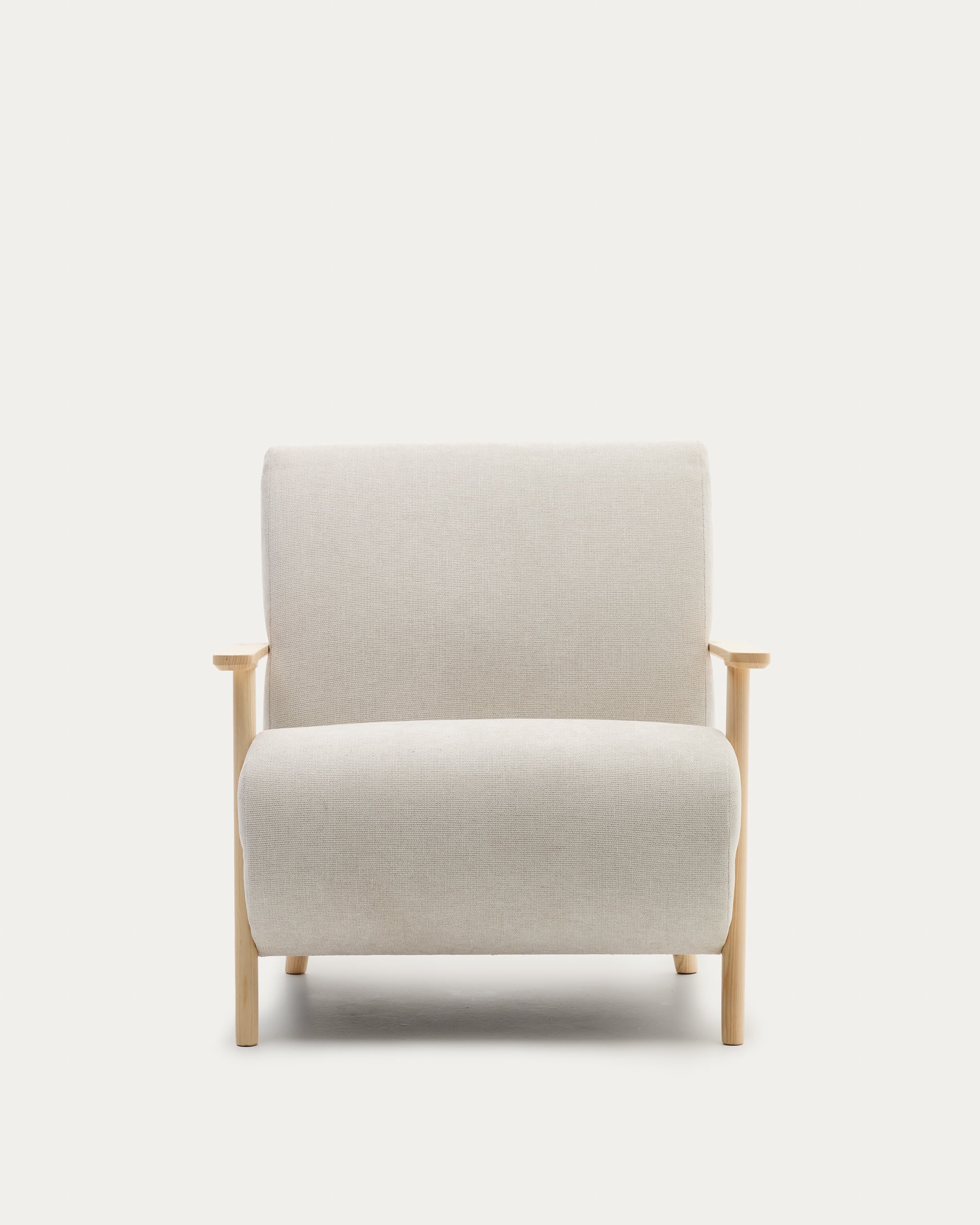 Moderner Sessel Meghan aus FSC-zertifiziertem Eschenholz mit natürlichem Finish und weichem Perlen-Chenille-Bezug.