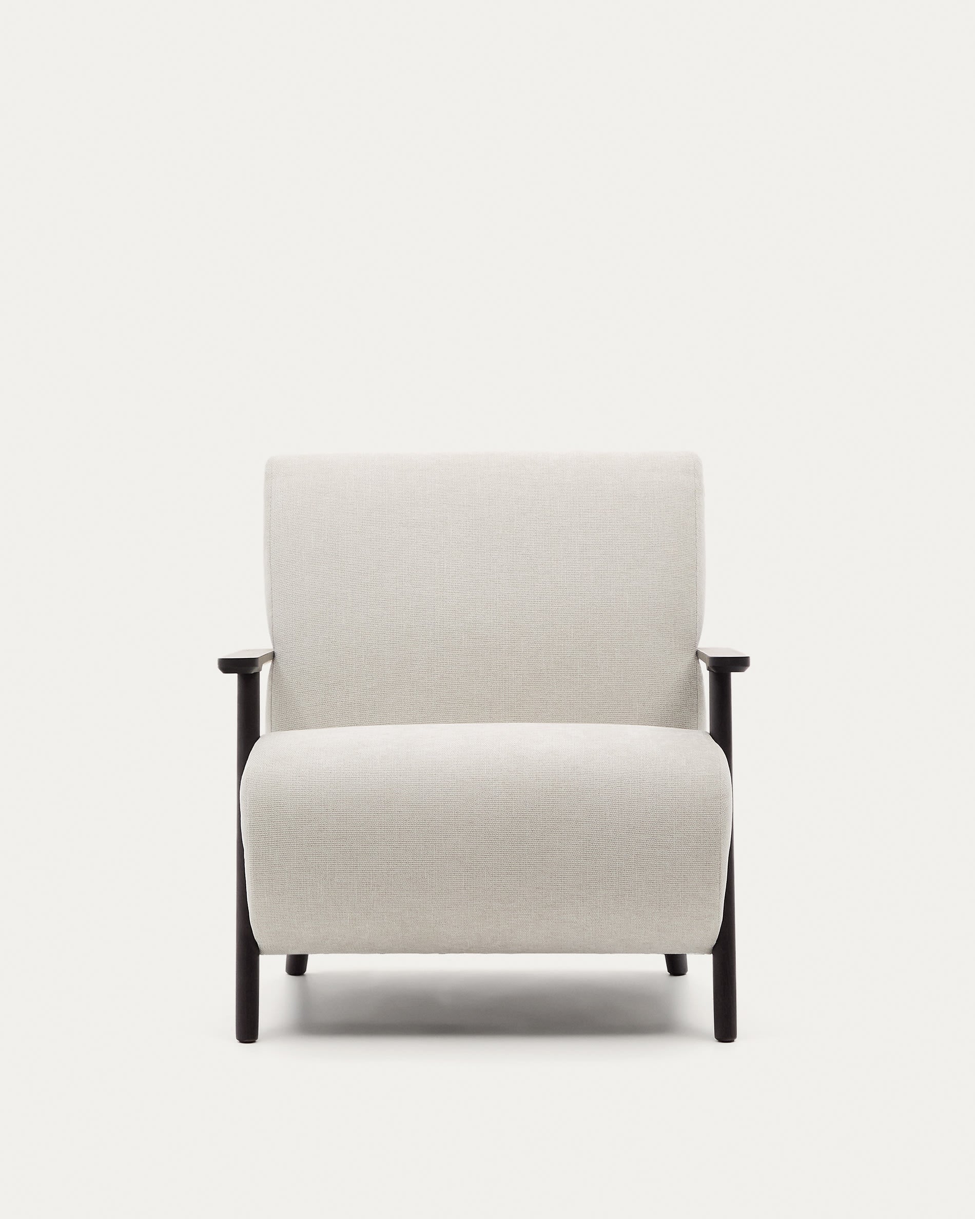 Eleganter Sessel Meghan: Perlfarbenes Chenille, FSC-zertifiziertes Eschenholz mit Wenge-Finish, stilvoll und umweltfreundlich.