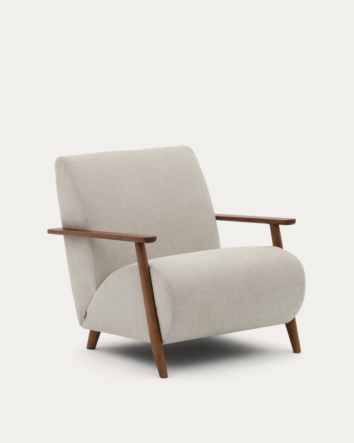 Meghan Sessel perlfarbener Chenille und massives Eschenholz mit Nussholzfinish FSC Mix Credit in Perle präsentiert im Onlineshop von KAQTU Design AG. Sessel ist von Kave Home