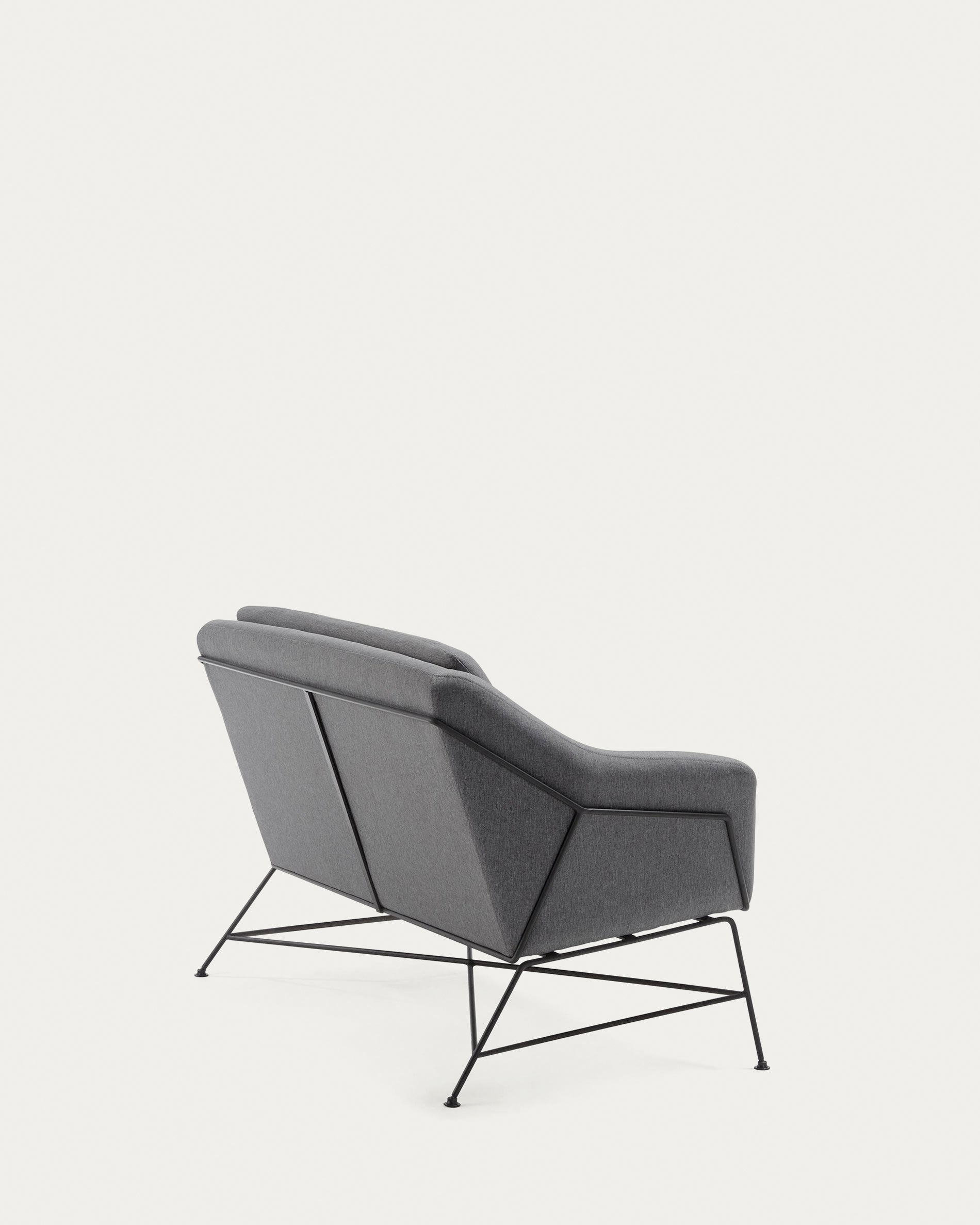 Das Brida 2-Sitzer-Sofa in Dunkelgrau von Kave Home bietet stilvollen Komfort und modernes Design auf 128 cm Breite.