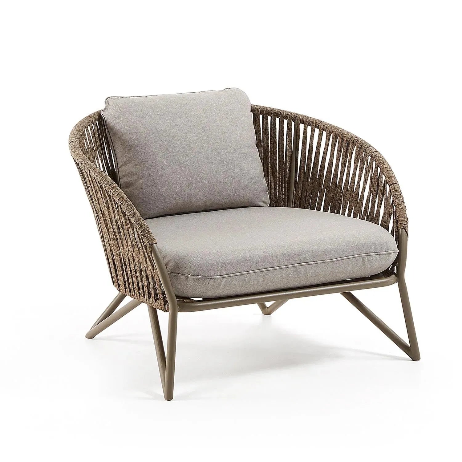 3D-Modell des Branzie Sessels: Modernes Design, braunes Seil, ideal für Terrasse und Garten, vereint Komfort und Stil.