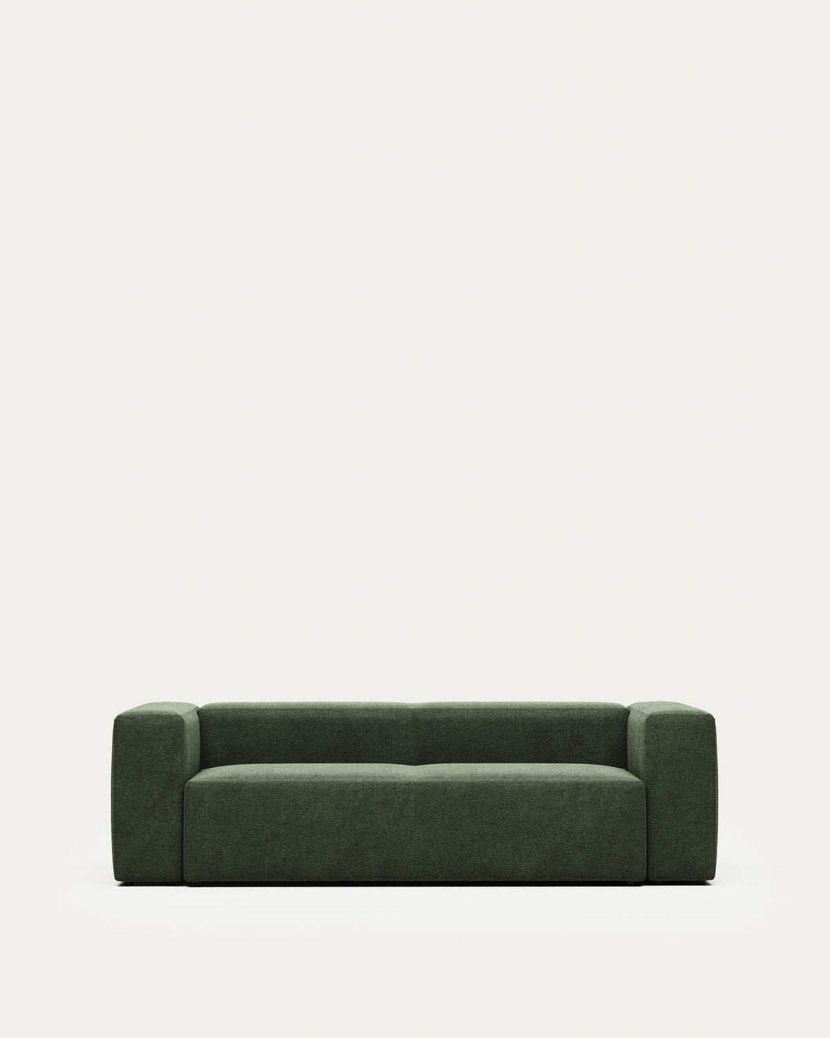 3-Sitzer-Sofa Blok, schwer entflammbar mit grüner Chenille, 240 cm in Grün präsentiert im Onlineshop von KAQTU Design AG. 3er Sofa ist von Kave Home