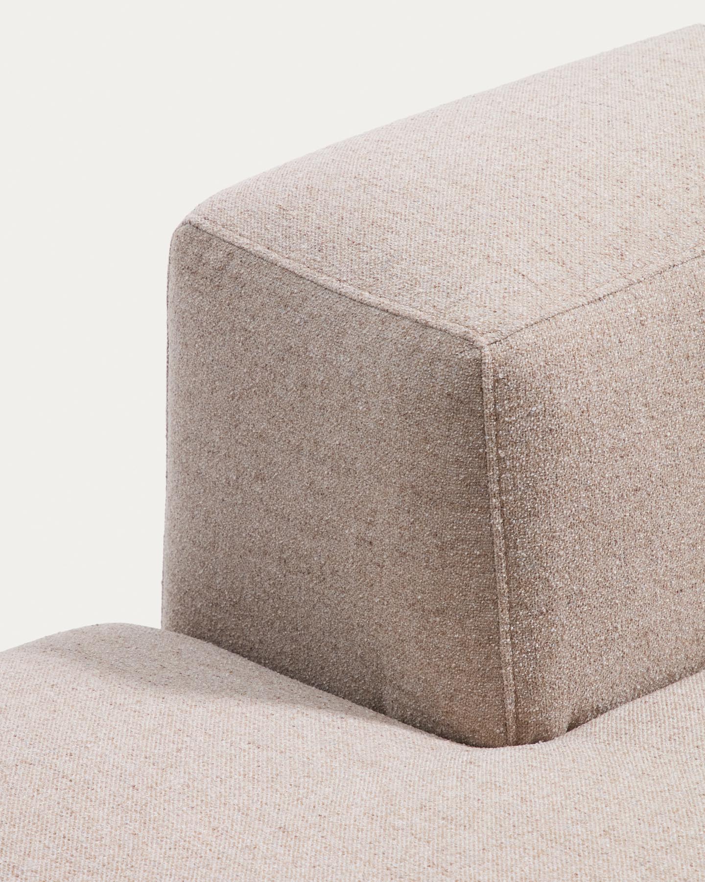 3-Sitzer-Sofa Blok in beiger Chenille, 290 cm, FSC Mix Credit in Beige präsentiert im Onlineshop von KAQTU Design AG. 3er Sofa ist von Kave Home