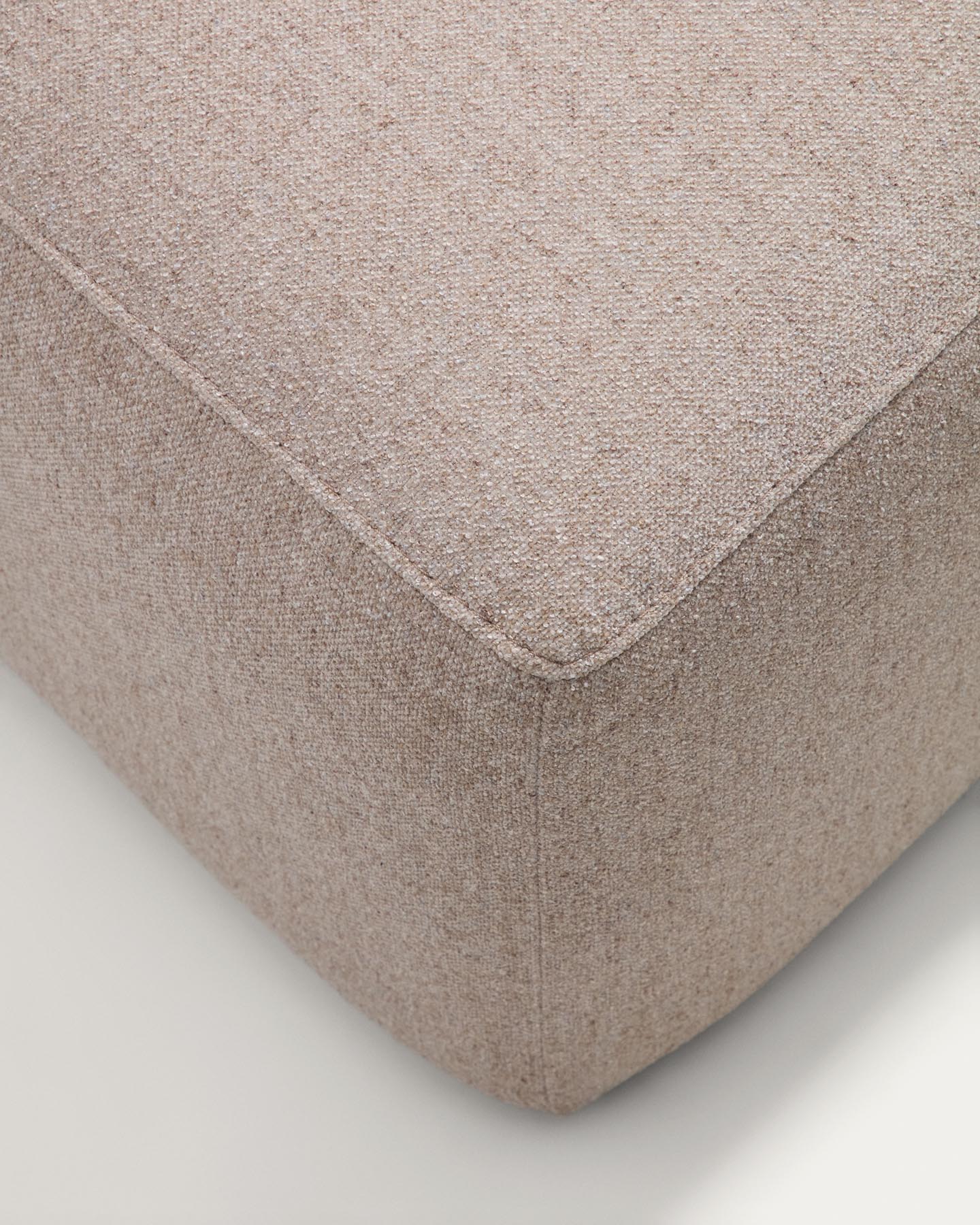 3-Sitzer-Sofa Blok in beiger Chenille, 290 cm, FSC Mix Credit in Beige präsentiert im Onlineshop von KAQTU Design AG. 3er Sofa ist von Kave Home