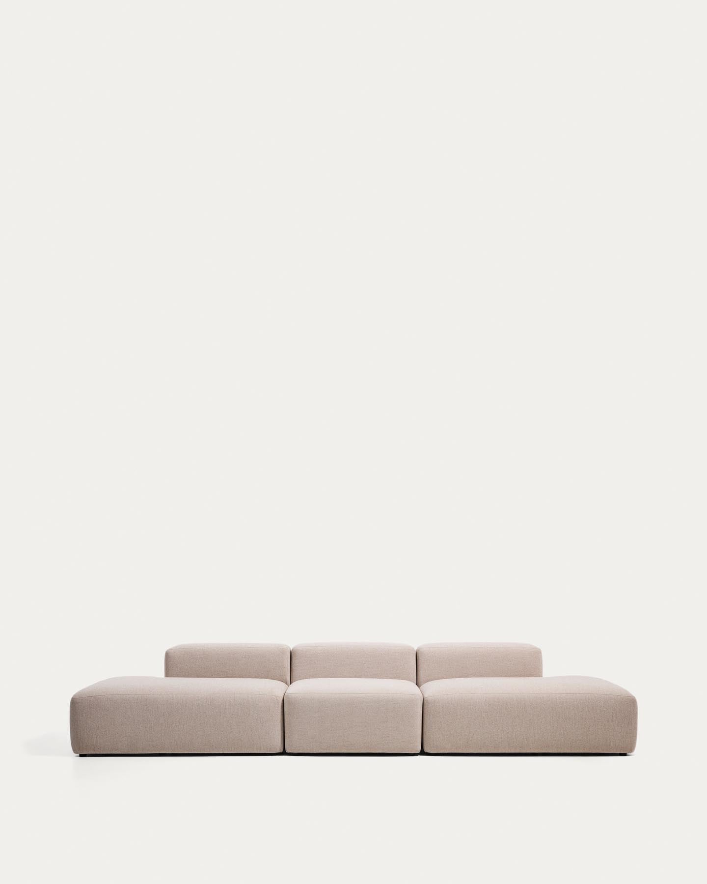 4-Sitzer-Sofa Blok in beiger Chenille, 380 cm, FSC Mix Credit in Beige präsentiert im Onlineshop von KAQTU Design AG. 4er Sofa ist von Kave Home