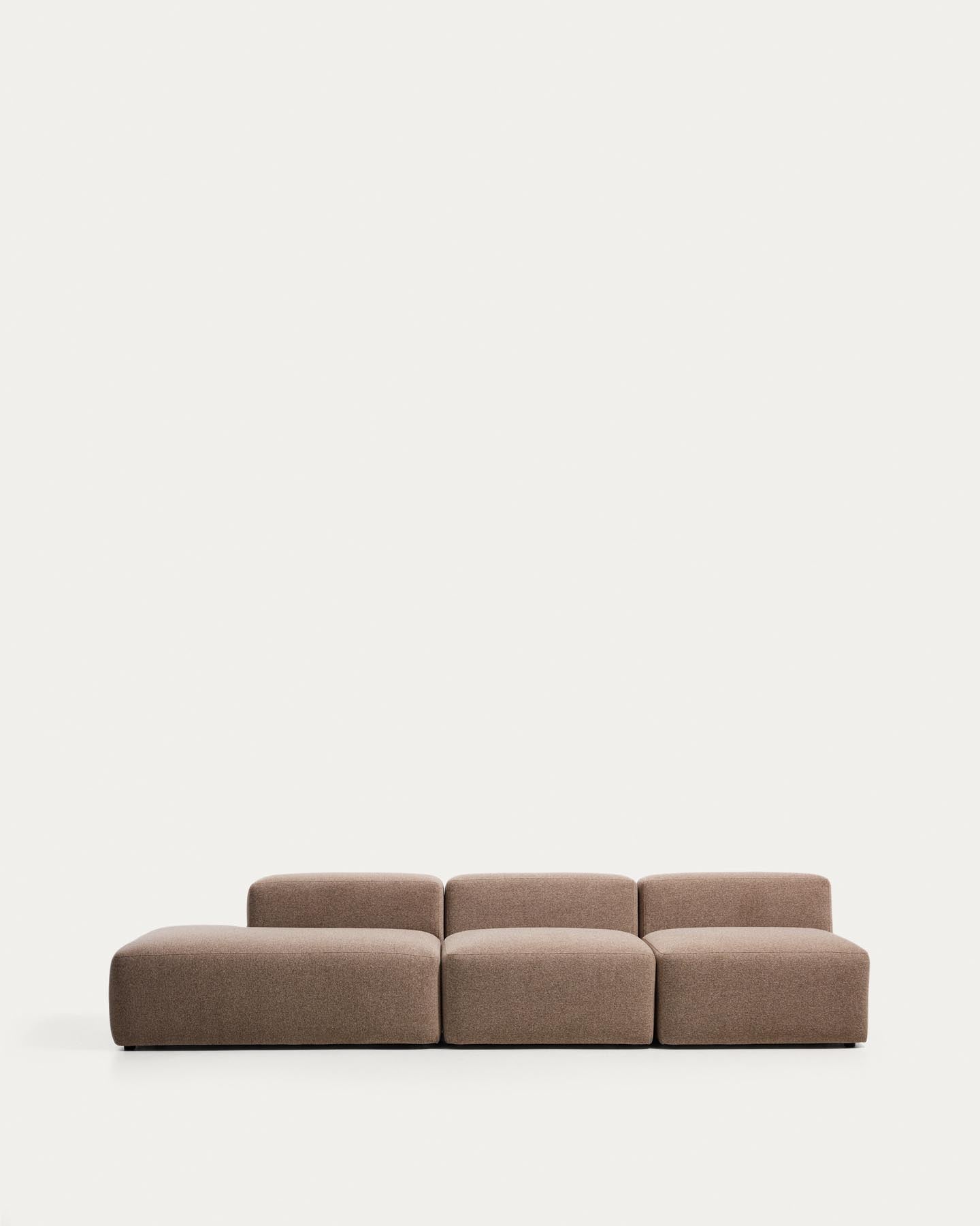 3-Sitzer-Sofa Blok mit Randmodul links in brauner Chenille, 325 cm, FSC Mix Credit in Taupe präsentiert im Onlineshop von KAQTU Design AG. 3er Sofa ist von Kave Home