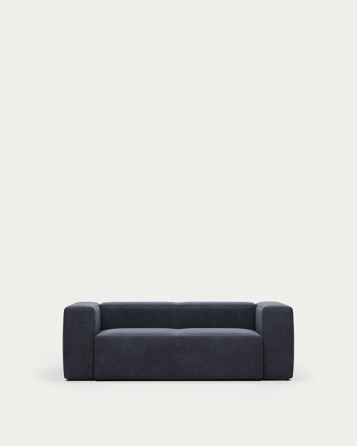 Blok 2-Sitzer-Sofa blau 210 cm FR in Blau präsentiert im Onlineshop von KAQTU Design AG. 2er Sofa ist von Kave Home