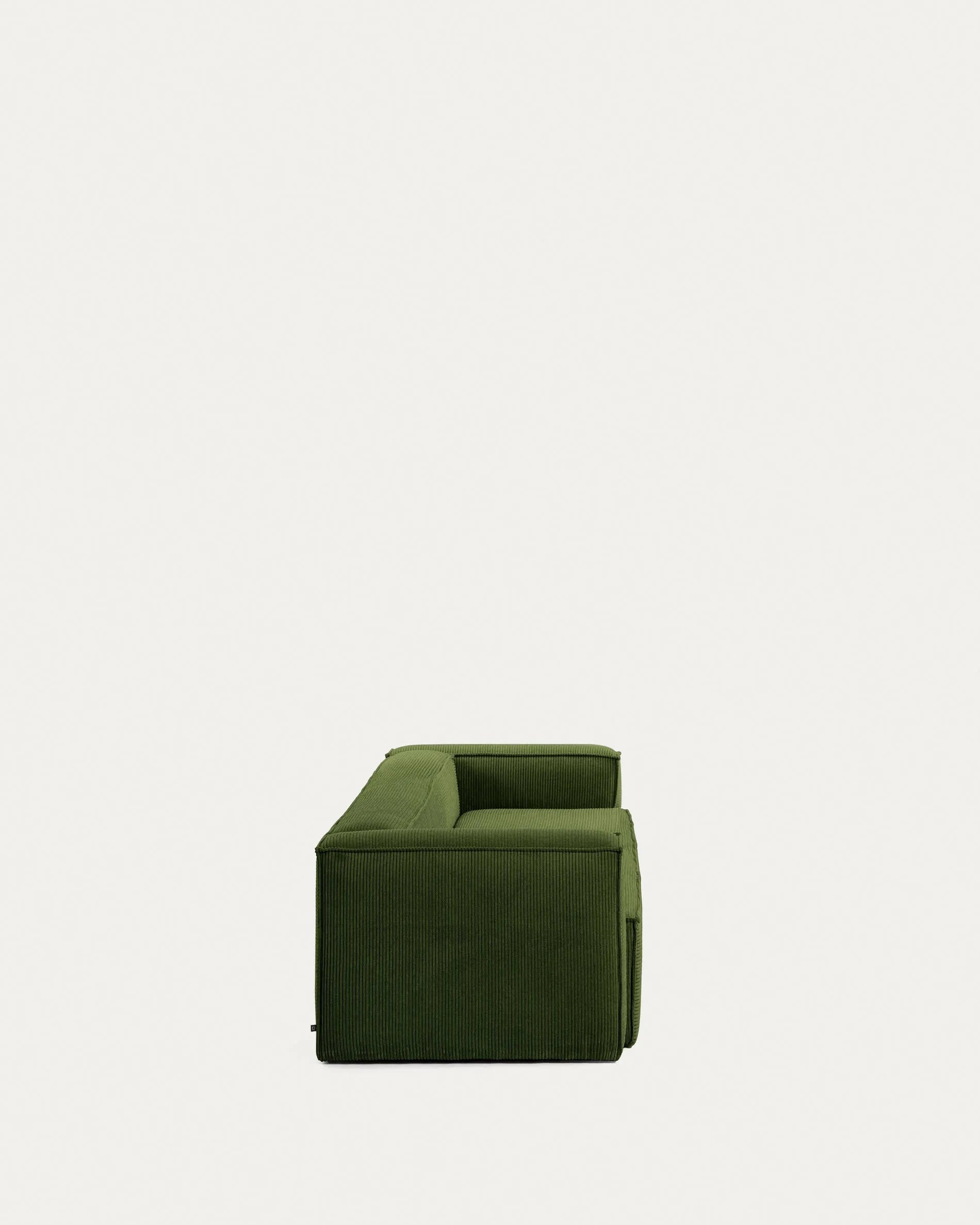 Elegantes 2-Sitzer-Sofa in grünem Cord, 210 cm, FSC-zertifiziert, für stilvollen Komfort und Nachhaltigkeit.
