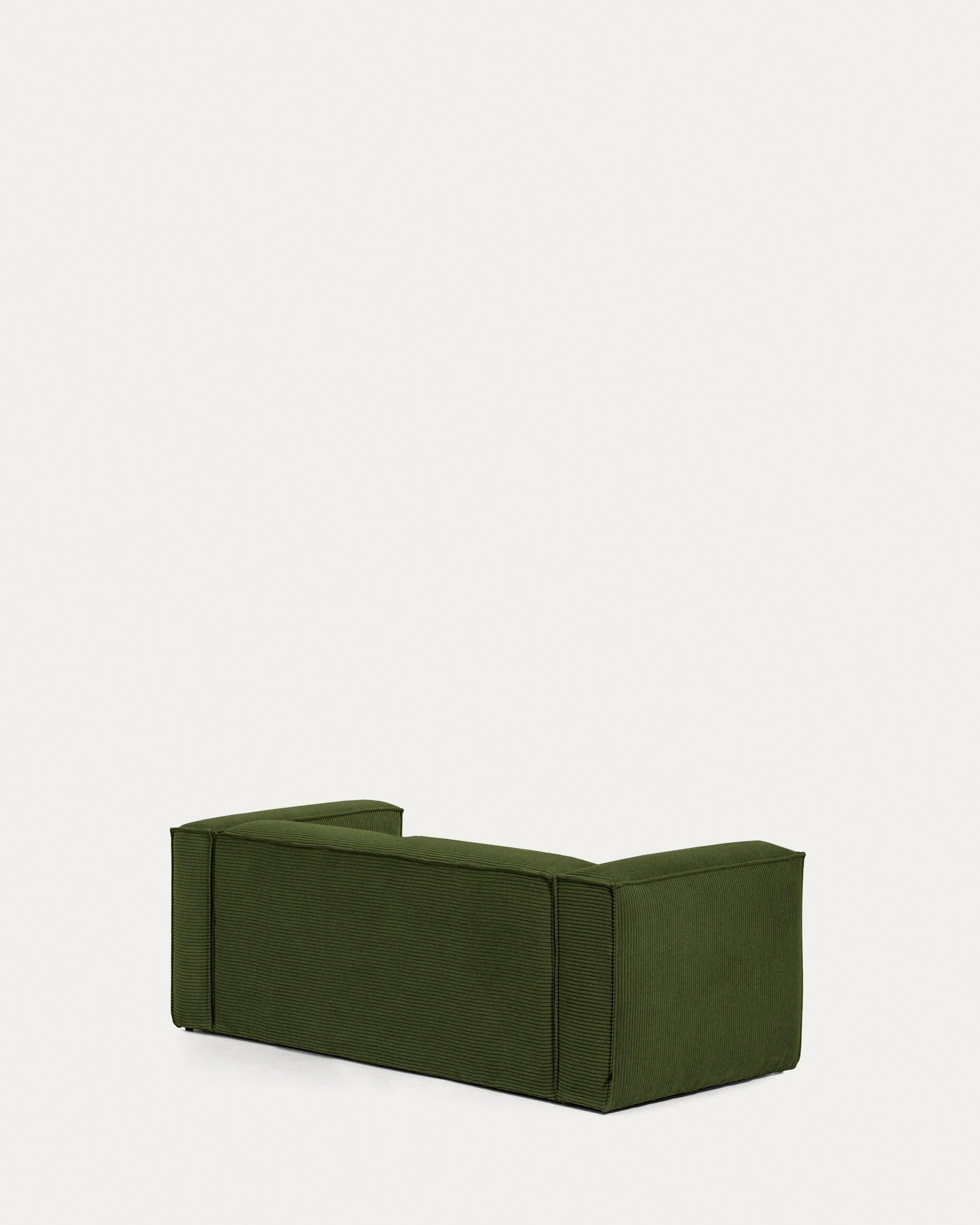 Stilvolles 2-Sitzer-Sofa aus grünem Cord, 210 cm breit, FSC-zertifiziert, von Kave Home. Komfort und Nachhaltigkeit vereint.