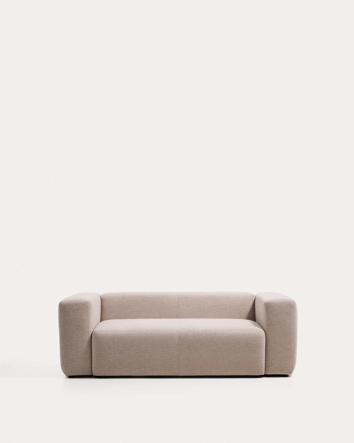 2-Sitzer-Sofa Blok in beiger Chenille, 210 cm, FSC Mix Credit in Beige präsentiert im Onlineshop von KAQTU Design AG. 2er Sofa ist von Kave Home