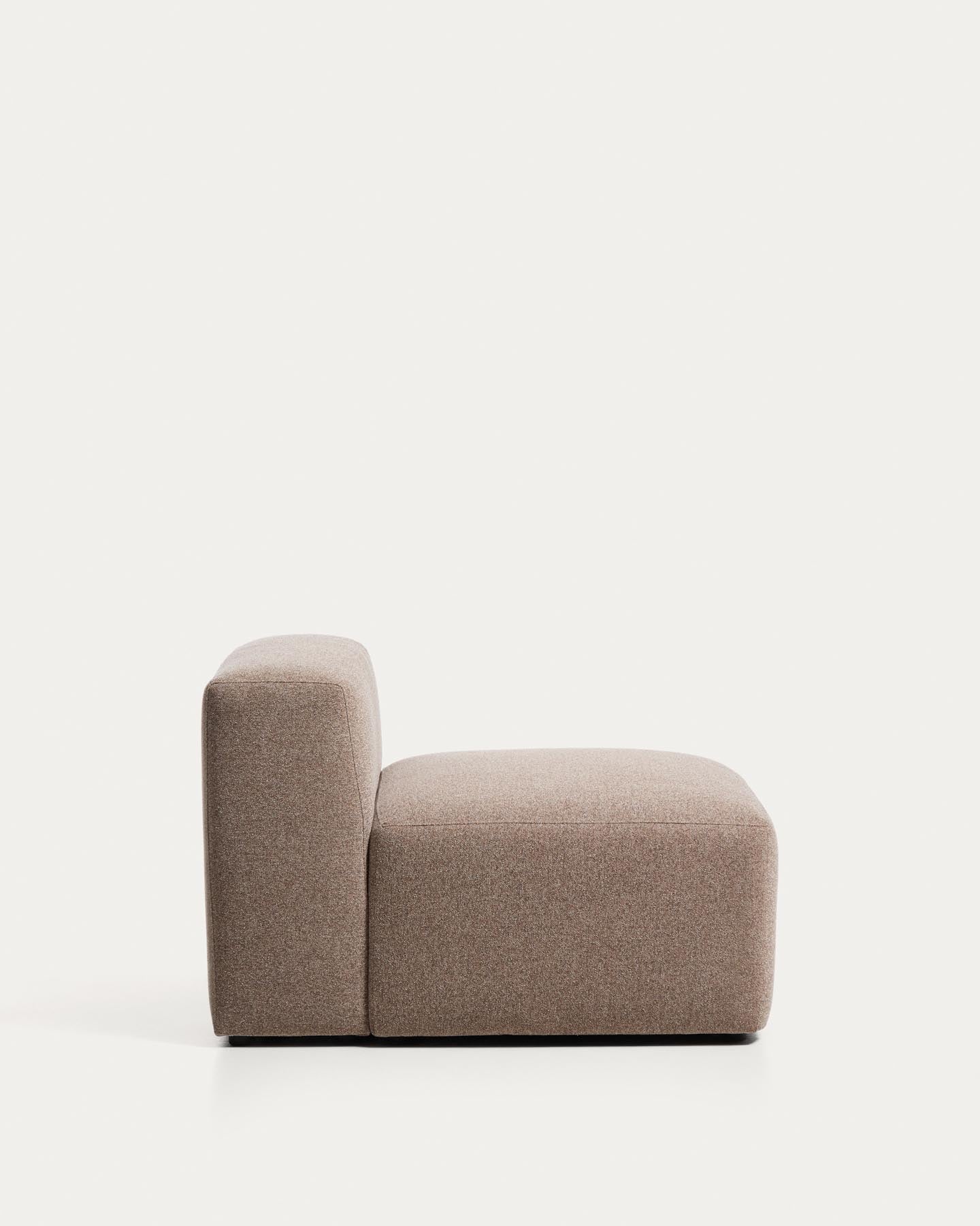Sessel Blok in brauner Chenille, 90 cm, FSC Mix Credit in Taupe präsentiert im Onlineshop von KAQTU Design AG. Pouf ist von Kave Home