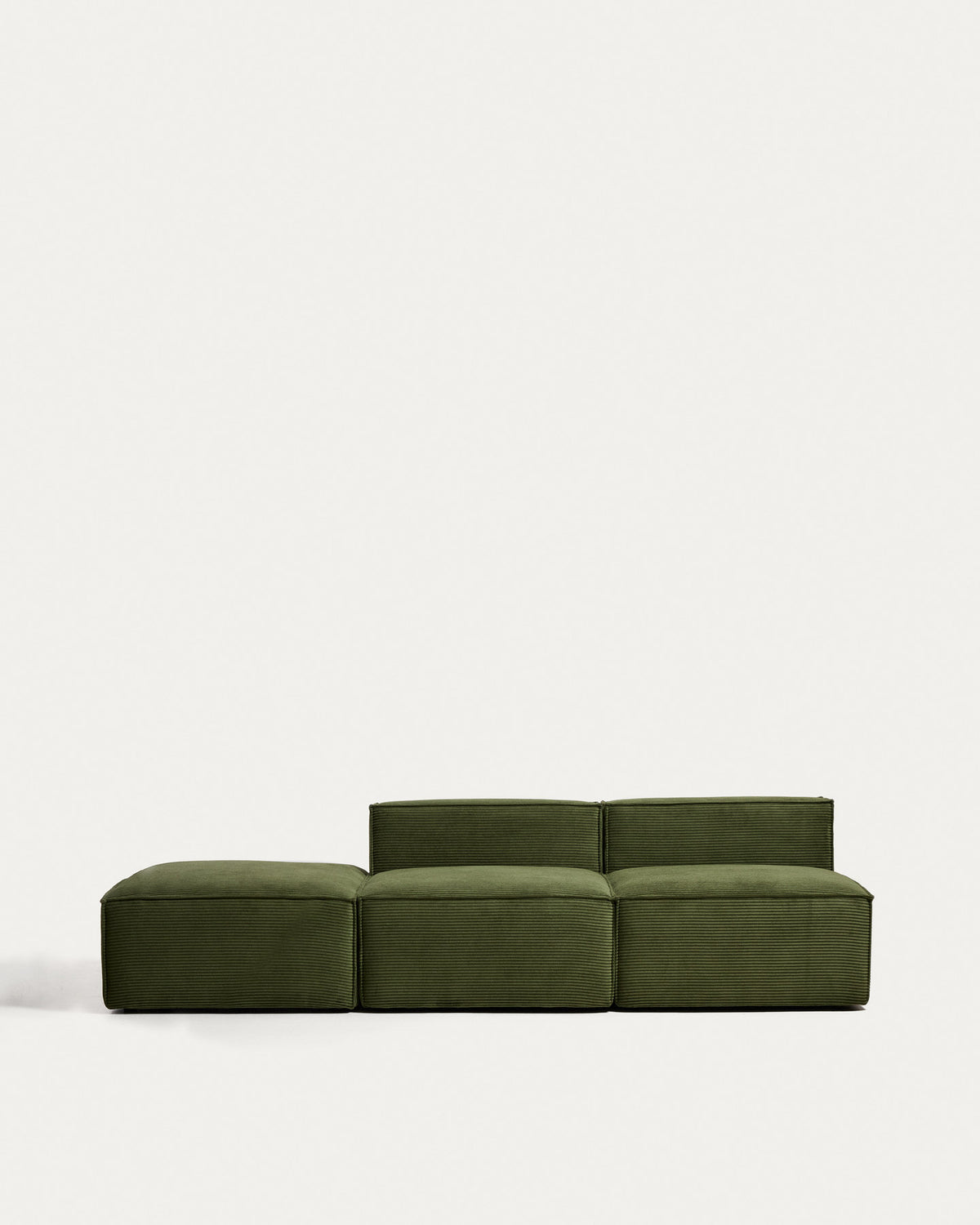 3-Sitzer-Sofa Blok mit Pouf-Randmodul in grobem grünem Cord, 270 cm, FSC Mix Credit in Grün präsentiert im Onlineshop von KAQTU Design AG. 3er Sofa ist von Kave Home