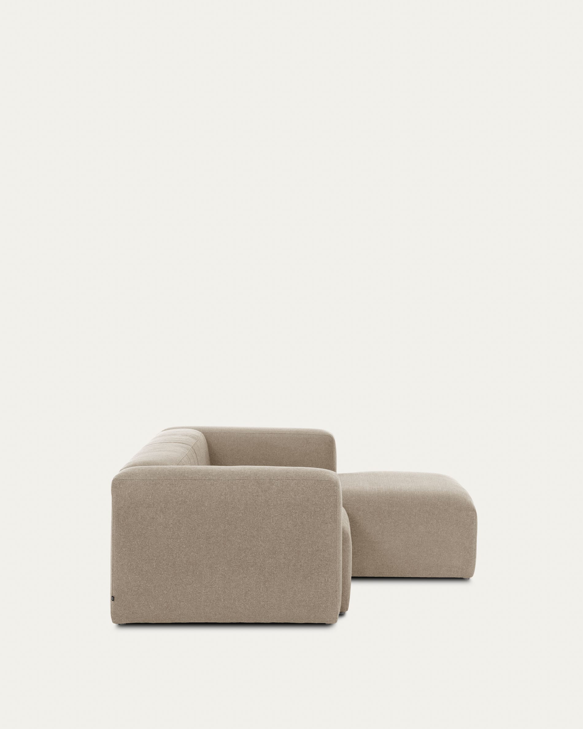 Elegantes 2-Sitzer-Sofa mit linker Chaiselongue, beige, 240 cm, FSC-zertifiziert, von Kave Home, stilvoll und nachhaltig.