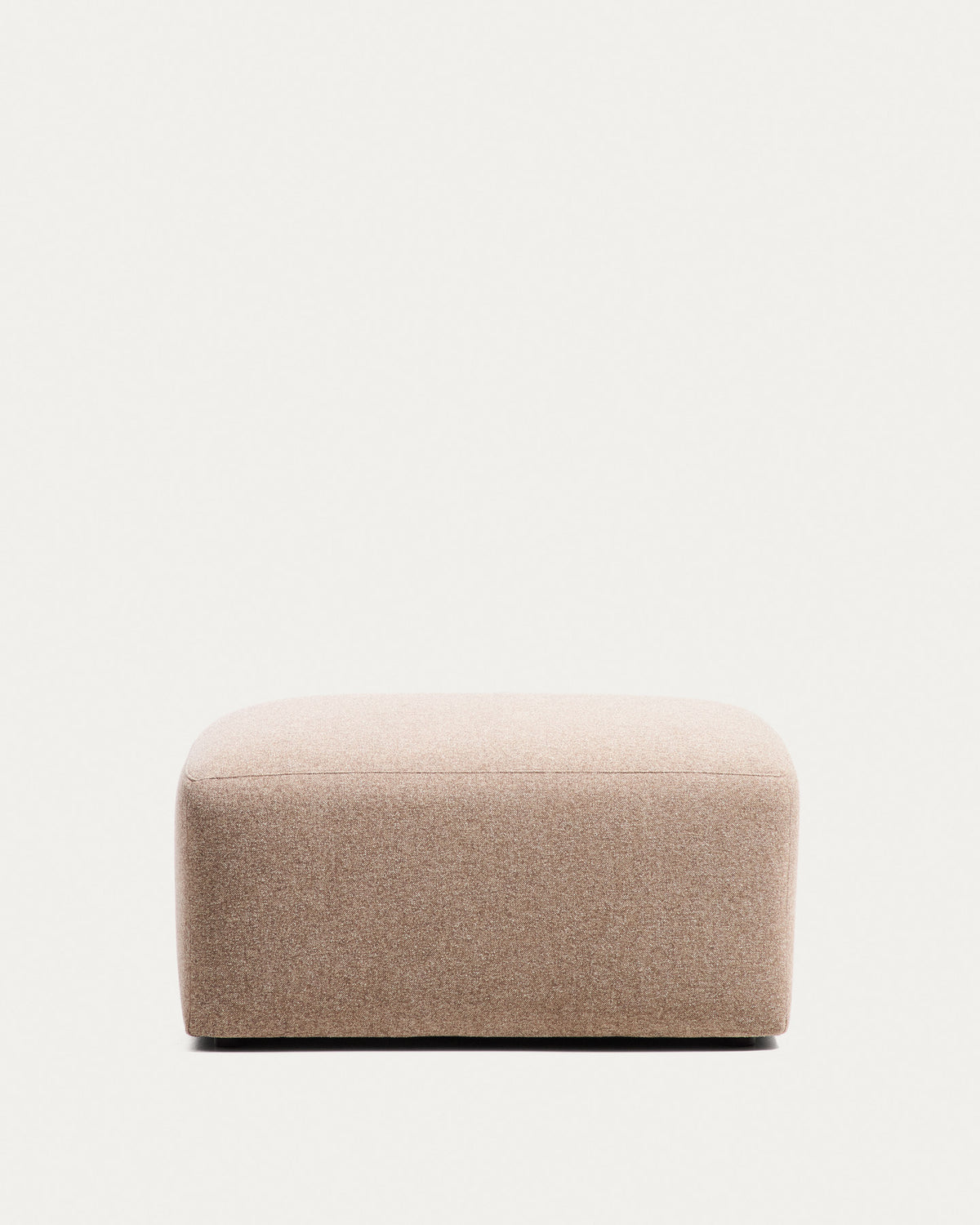 Fussablage Blok in brauner Chenille, 90 x 74 cm, FSC Mix Credit in Taupe präsentiert im Onlineshop von KAQTU Design AG. Pouf ist von Kave Home