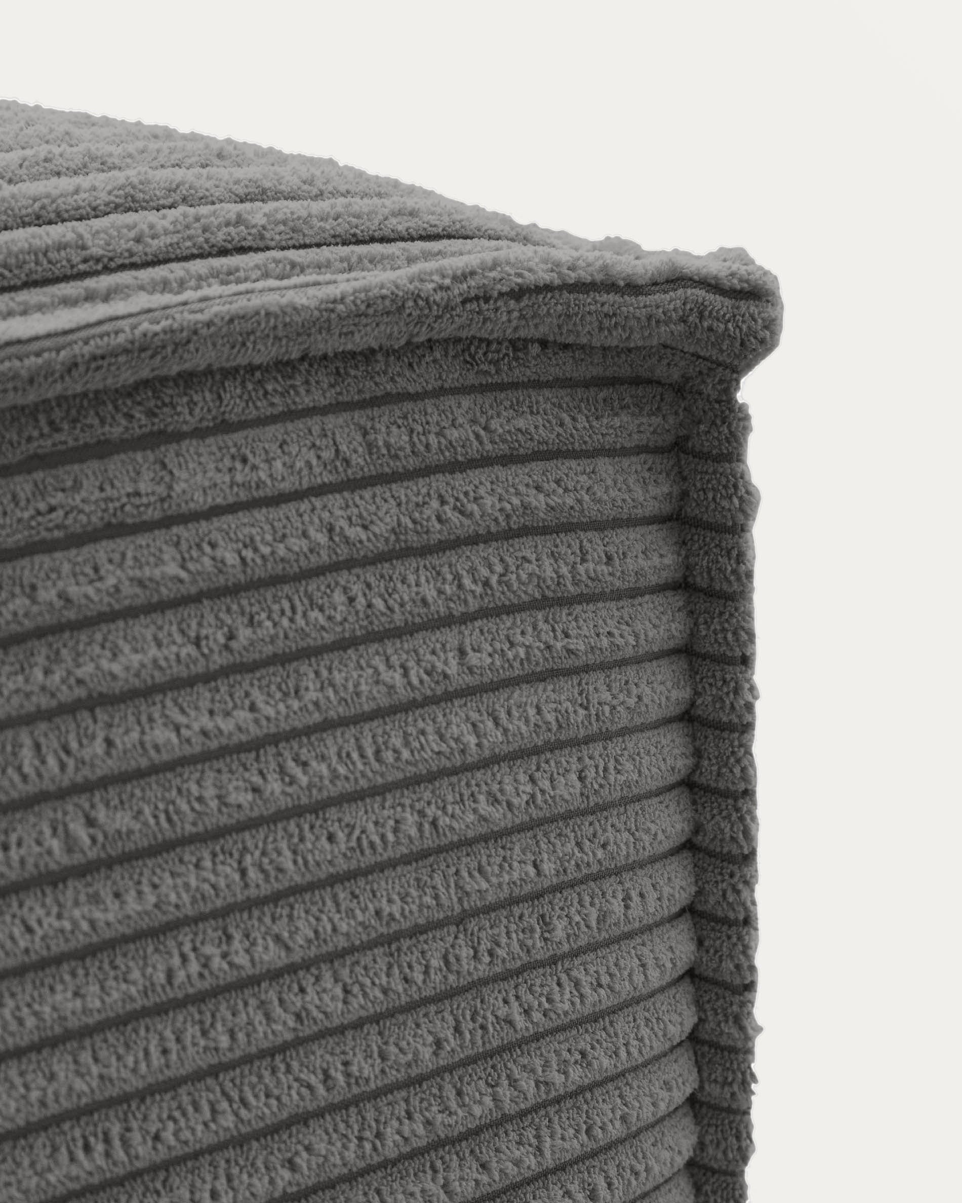 Fussablage Blok, schwer entflammbar mit dickem Cord in Grau, 90 x 74 cm, FSC Mix Credit FR in Grau präsentiert im Onlineshop von KAQTU Design AG. Pouf ist von Kave Home