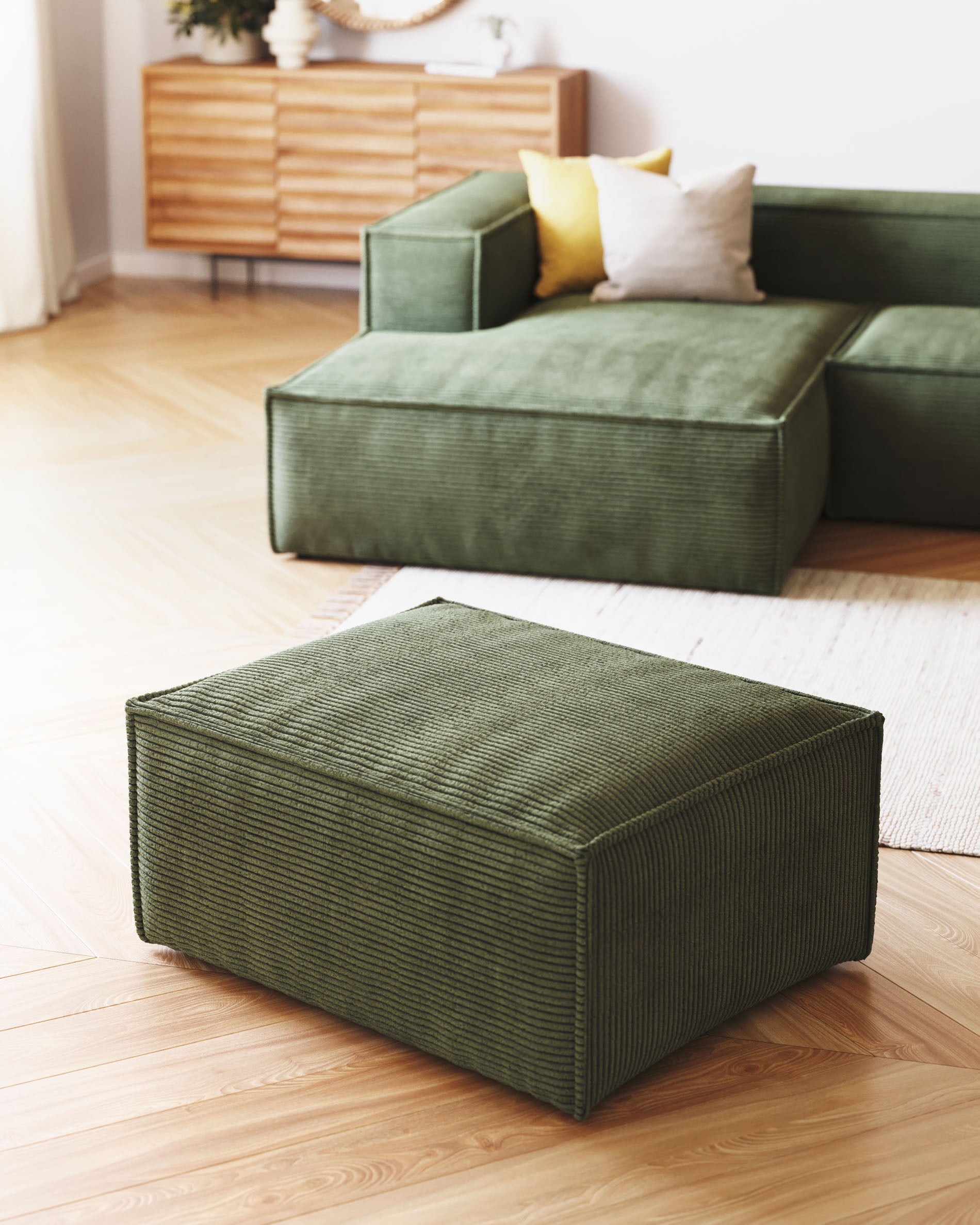 Fussablage Blok, schwer entflammbar mit dickem Cord in Grün, 90 x 74 cm, FSC Mix Credit FR in Grün präsentiert im Onlineshop von KAQTU Design AG. Pouf ist von Kave Home