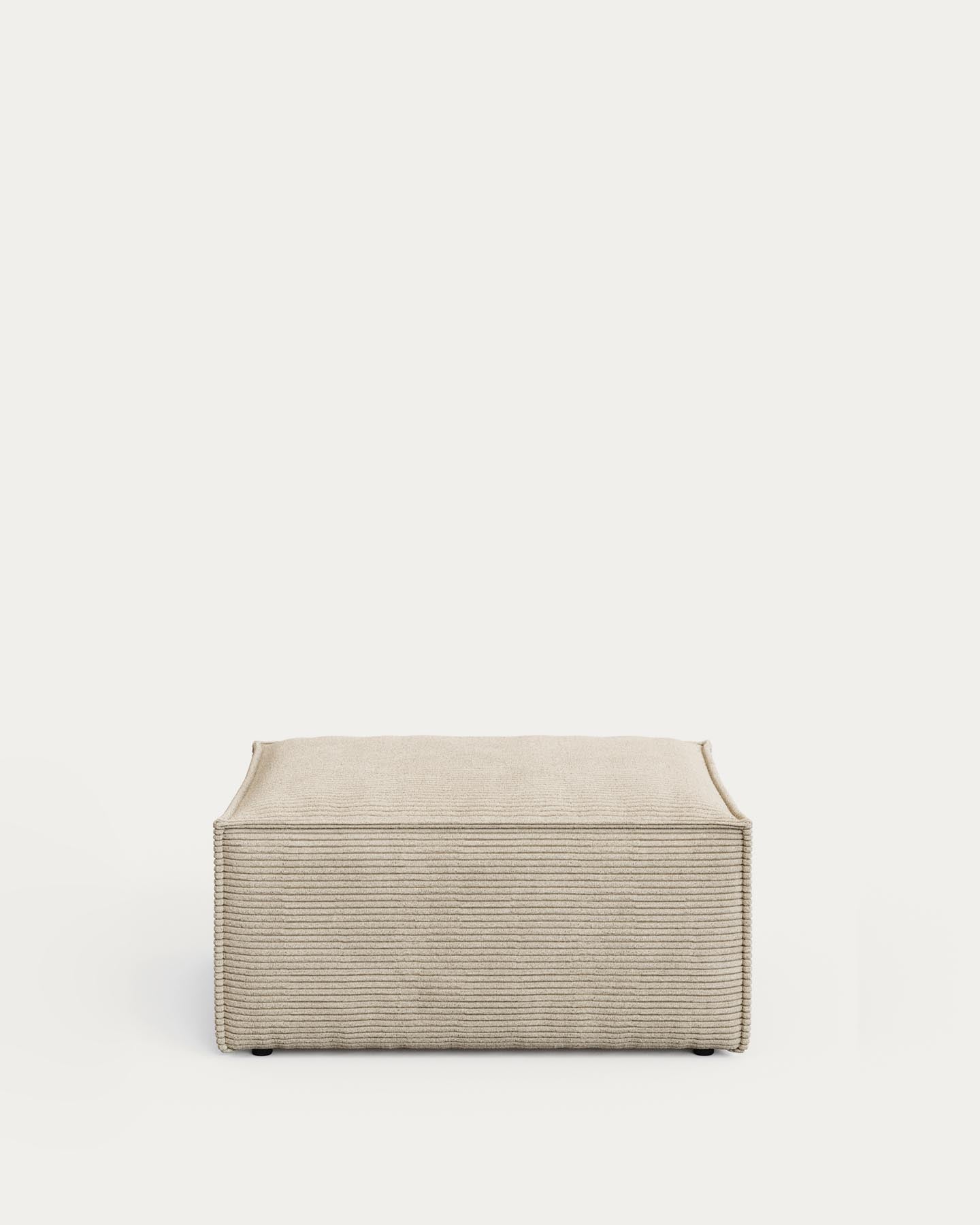 Fussablage Blok schwer entflammbar mit dickem Cord in Ecru 90 x 74 cm FSC Mix Credit FR in Ecru präsentiert im Onlineshop von KAQTU Design AG. Pouf ist von Kave Home