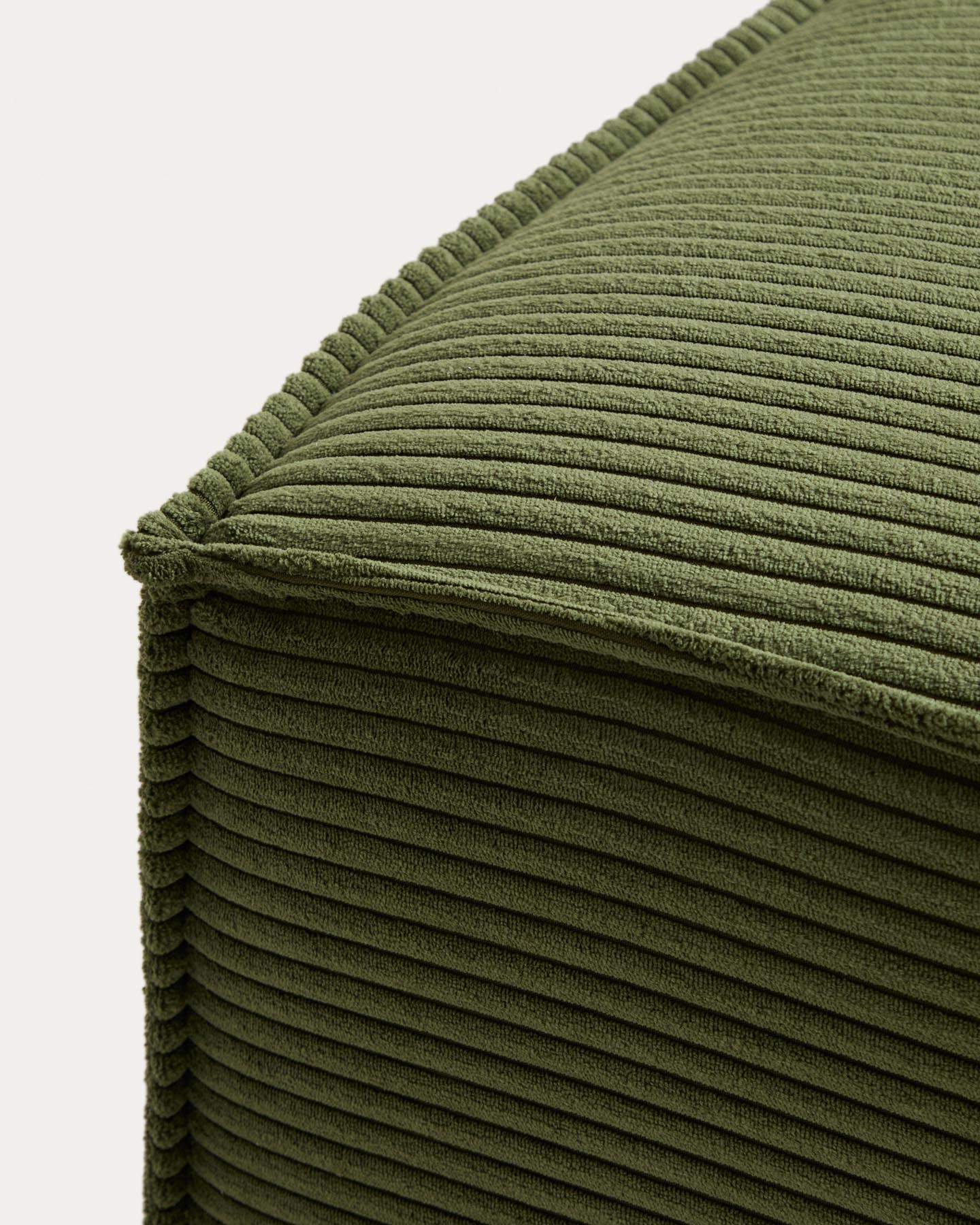 Pouf-Randmodul Blok in grünem Cord, 90 x 104 cm, FSC Mix Credit in Grün präsentiert im Onlineshop von KAQTU Design AG. Pouf ist von Kave Home