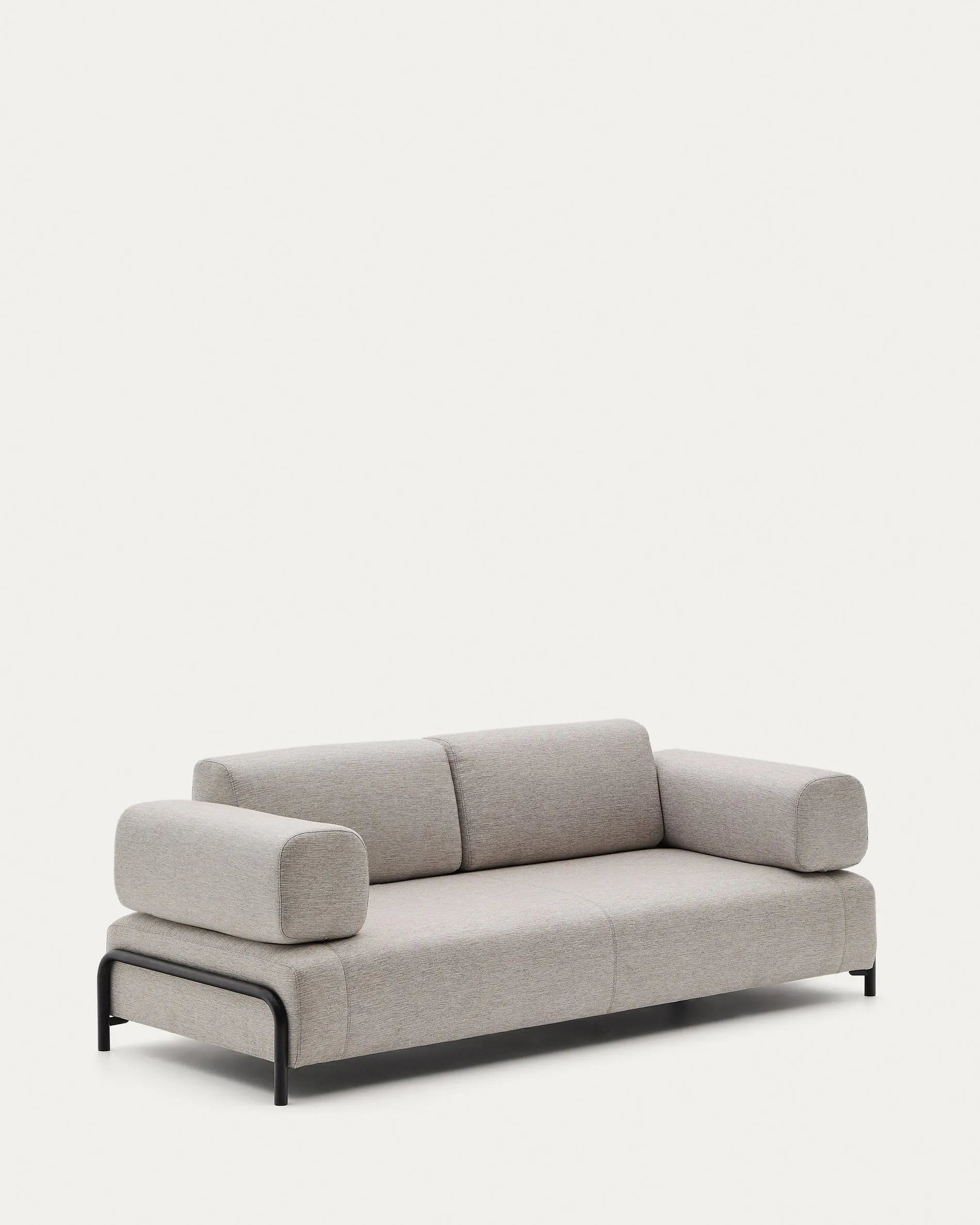 Elegantes 3-Sitzer Sofa in Beige-Grau, 232 cm breit, bietet Komfort und Stil für Ihr Wohnzimmer. Pflegeleicht und vielseitig kombinierbar.