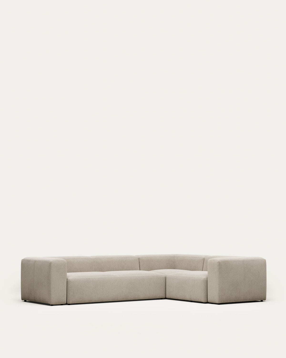 4-Sitzer-Ecksofa Blok, schwer entflammbar mit beiger Chenille, 320 x 230 cm / 230 x 320 cm in Beige präsentiert im Onlineshop von KAQTU Design AG. Ecksofa ist von Kave Home