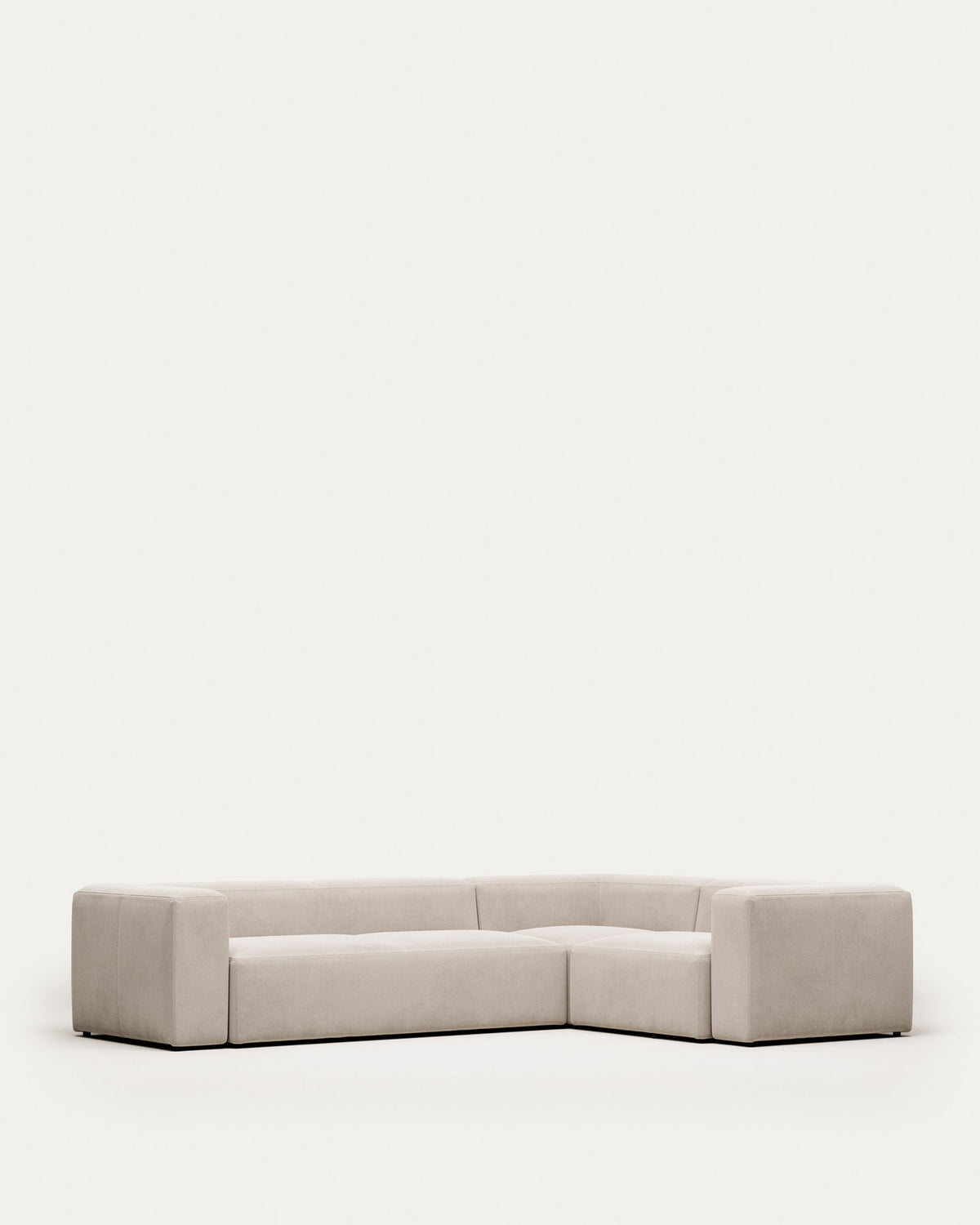 4-Sitzer-Ecksofa Blok, schwer entflammbar mit weisser Chenille, 320 x 230 cm / 230 x 320 cm in Natur präsentiert im Onlineshop von KAQTU Design AG. Ecksofa ist von Kave Home