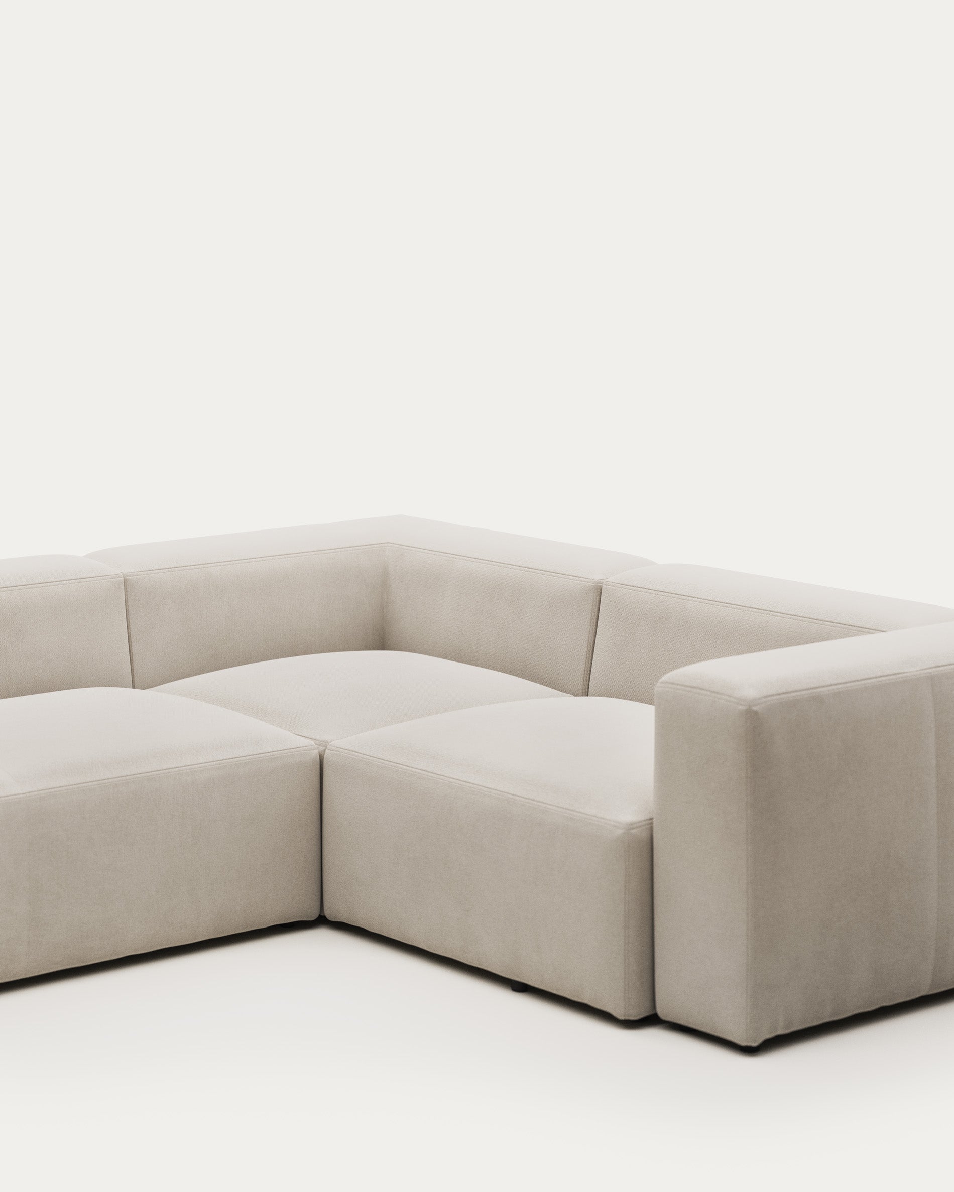 4-Sitzer-Ecksofa Blok, schwer entflammbar mit weisser Chenille, 320 x 230 cm / 230 x 320 cm in Grau präsentiert im Onlineshop von KAQTU Design AG. Ecksofa ist von Kave Home