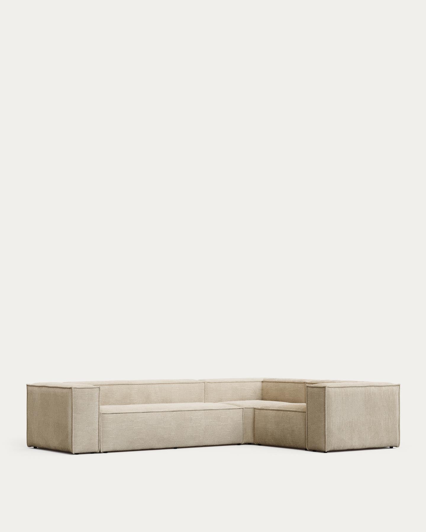 4-Sitzer-Ecksofa Blok schwer entflammbar mit dickem Cord in Ecru 320 x 230 cm / 230 x 320 cm FSC Mix Credit in Ecru präsentiert im Onlineshop von KAQTU Design AG. Ecksofa ist von Kave Home