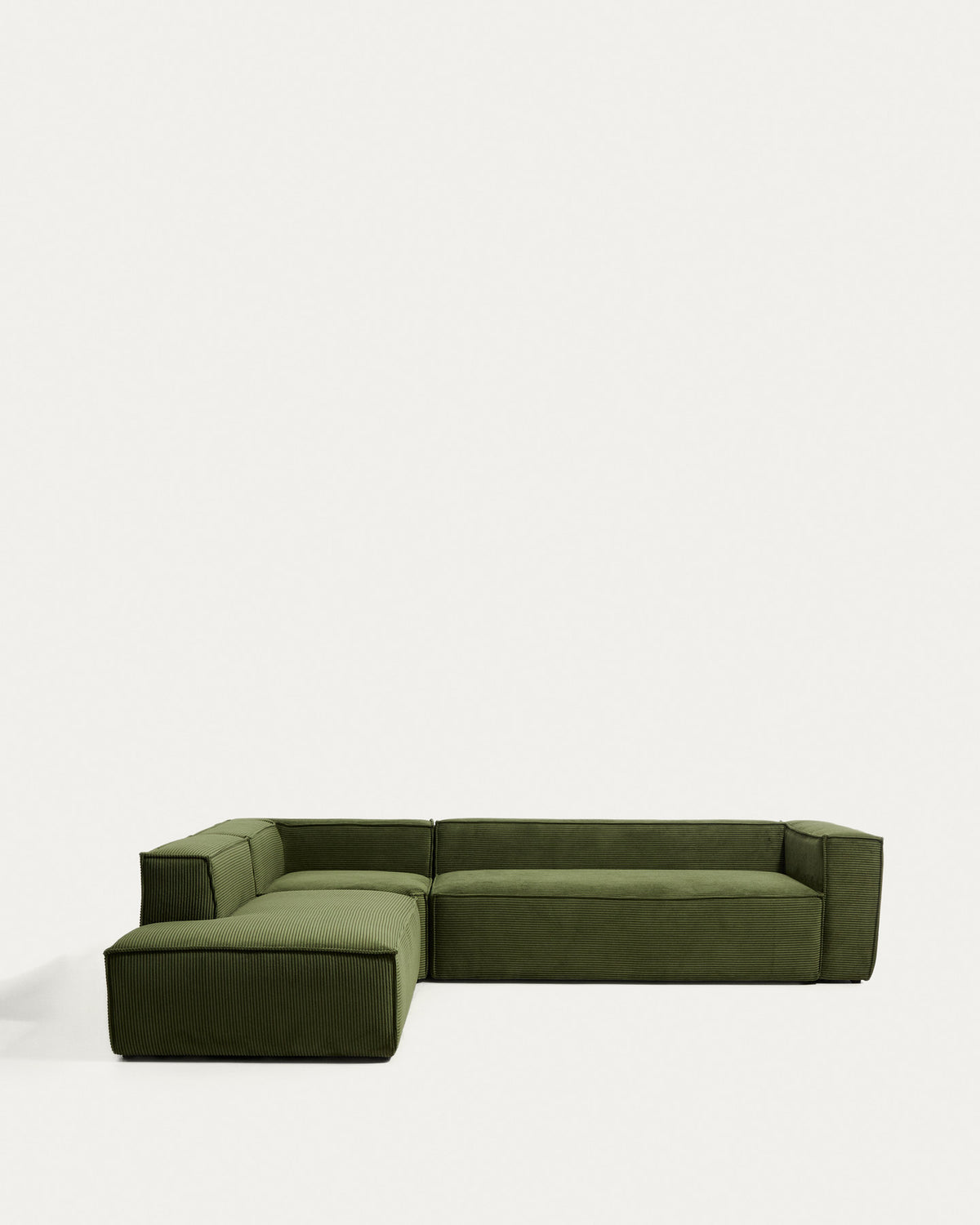5-Sitzer-Ecksofa Blok mit Randmodul links in grobem grünem Cord, 255 x 320 cm, FSC Mix Credit in Grün präsentiert im Onlineshop von KAQTU Design AG. L-Sofa links ist von Kave Home