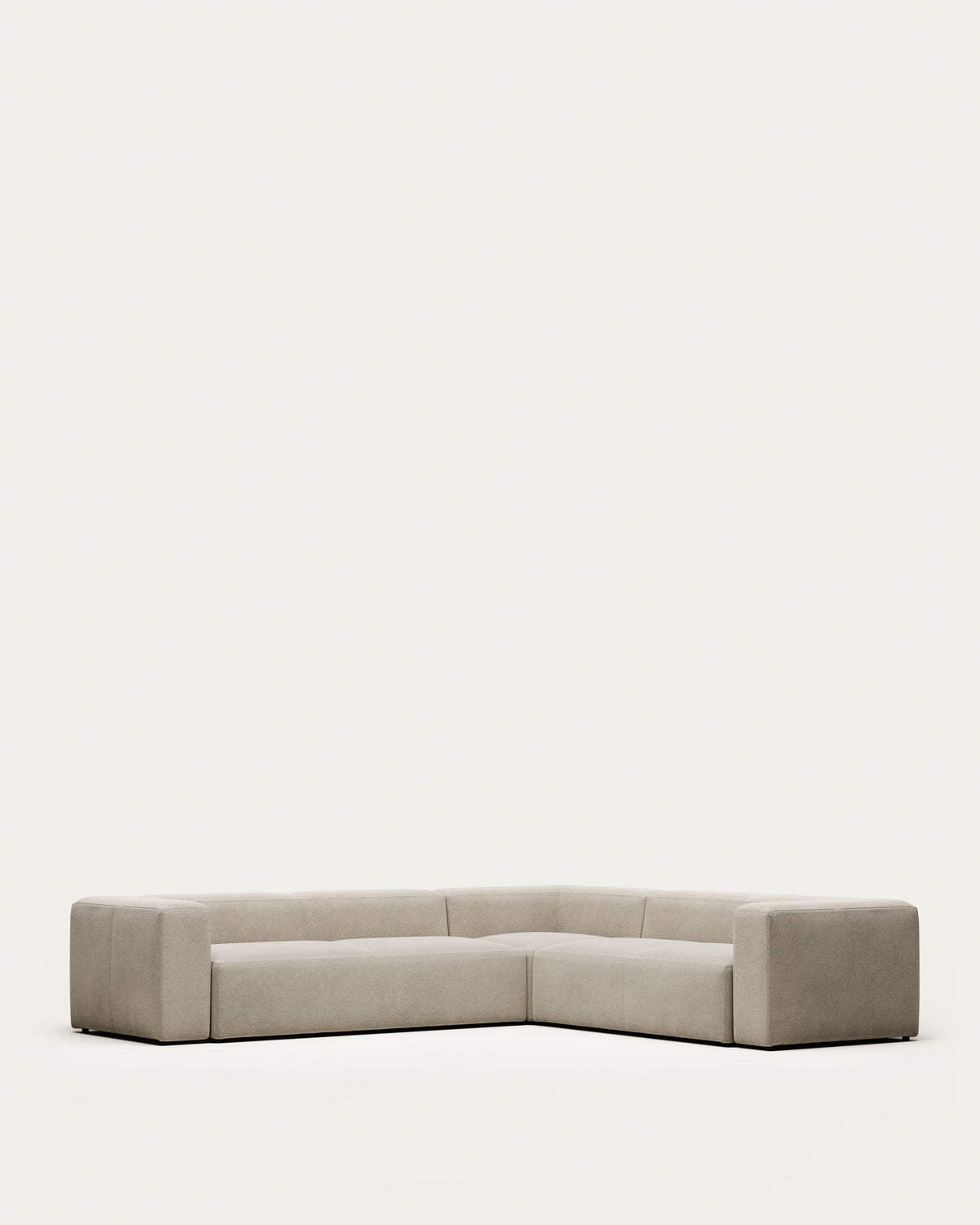 Blok 5-Sitzer-Ecksofa in Beige 320 x 290 cm / 290 x 320 cm FR in Beige präsentiert im Onlineshop von KAQTU Design AG. Ecksofa ist von Kave Home