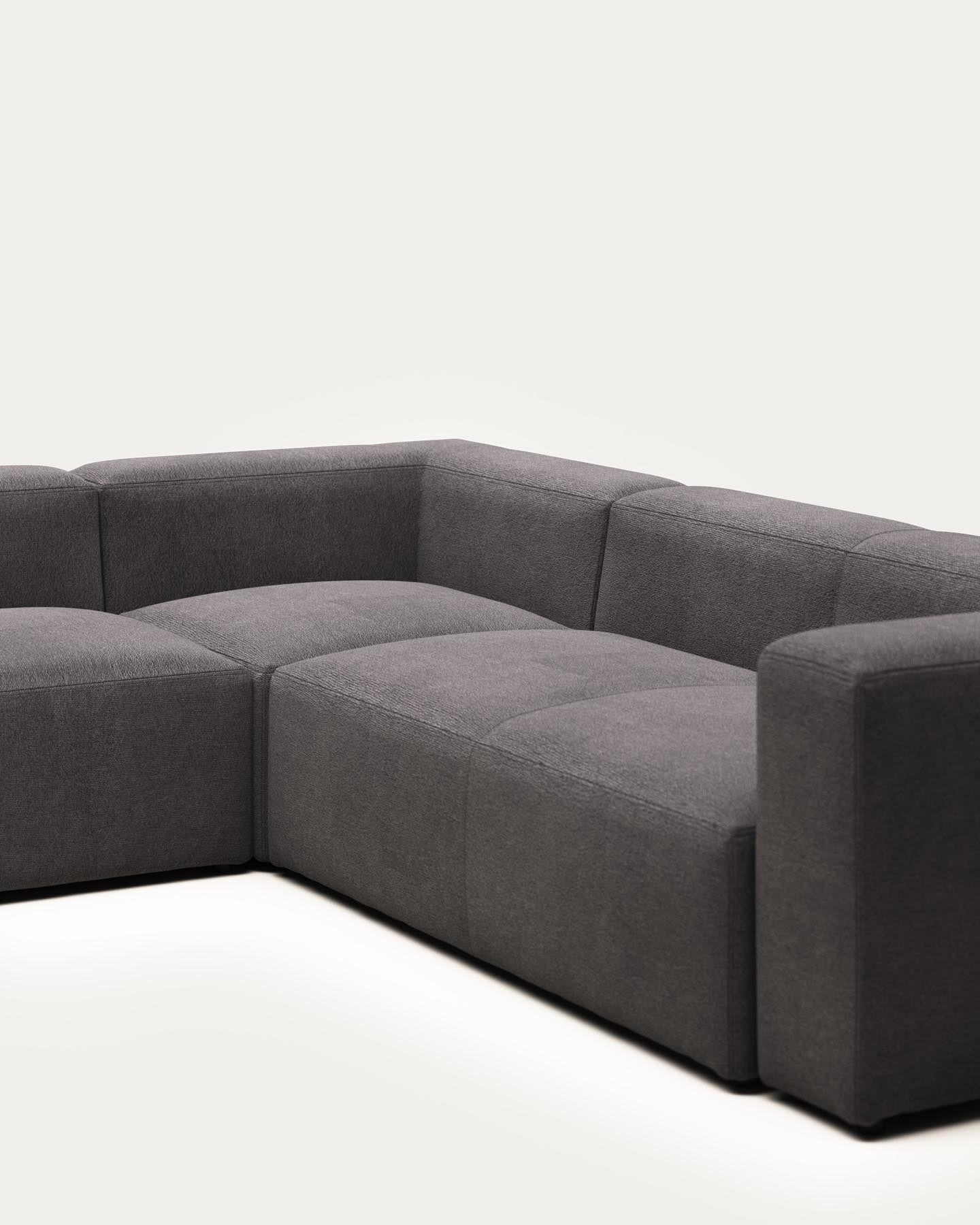 Blok 5-Sitzer-Ecksofa in Grau 320 x 290 cm / 290 x 320 cm FR in Grau präsentiert im Onlineshop von KAQTU Design AG. Ecksofa ist von Kave Home