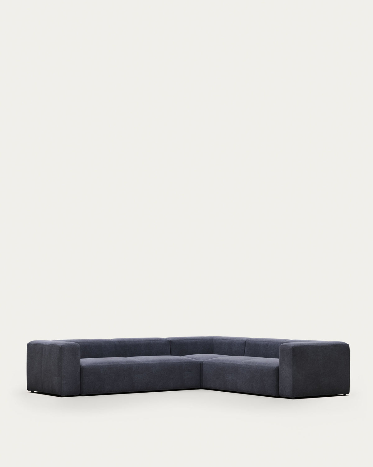 Blok 5-Sitzer-Ecksofa in Blau 320 x 290 cm / 290 x 320 cm FR in Blau präsentiert im Onlineshop von KAQTU Design AG. Ecksofa ist von Kave Home