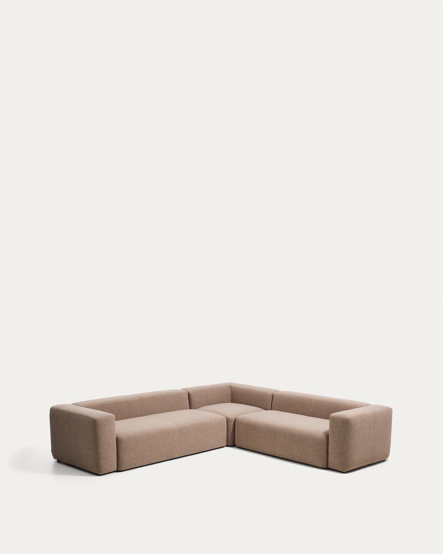 5-Sitzer-Ecksofa Blok in brauner Chenille, 320 x 290 cm / 290 x 320 cm, FSC Mix Credit in Taupe präsentiert im Onlineshop von KAQTU Design AG. Ecksofa ist von Kave Home